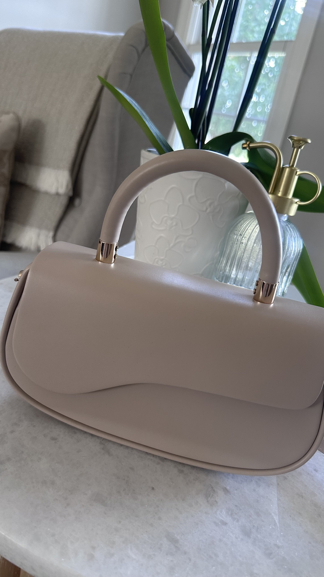 The special occasion bag you didn’t know you needed it! This bag is unique it is practical and functional. It has the best sleek design with gold accents! This purse is great for church, date night, wedding, and any other special occasion for your essentials.

#LTKgrwm #LTKSaleAlert