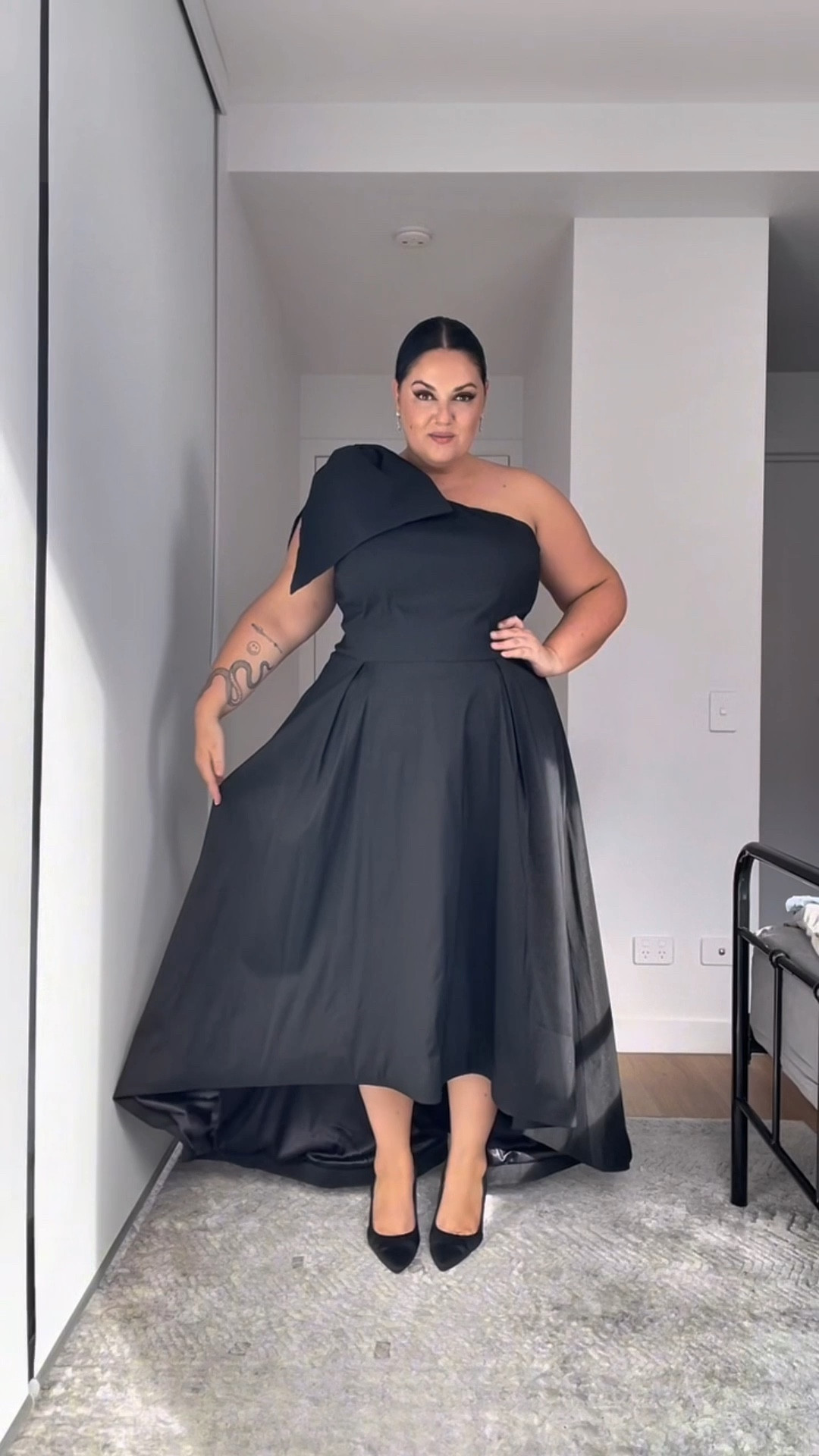 ( US, AU, & NZ Links 🔗 ) Had to try on all my absolute favourite event wear/ wedding guest dresses in one video 🖤✨

#LTKwedding #LTKplussize #LTKcurves