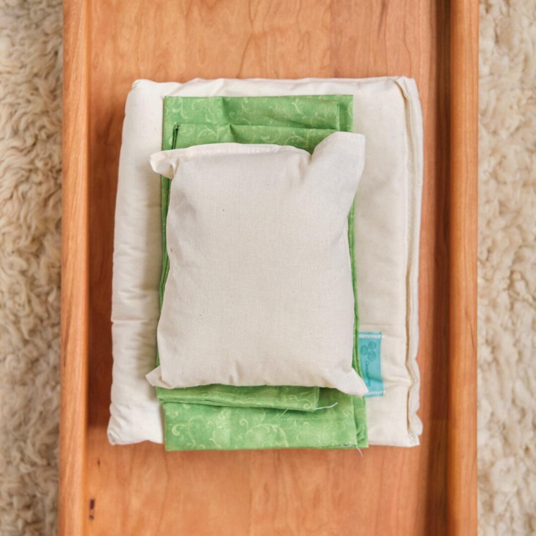 Cherry Doll Bed and White and Green Bedding - Etsy | Etsy (US)