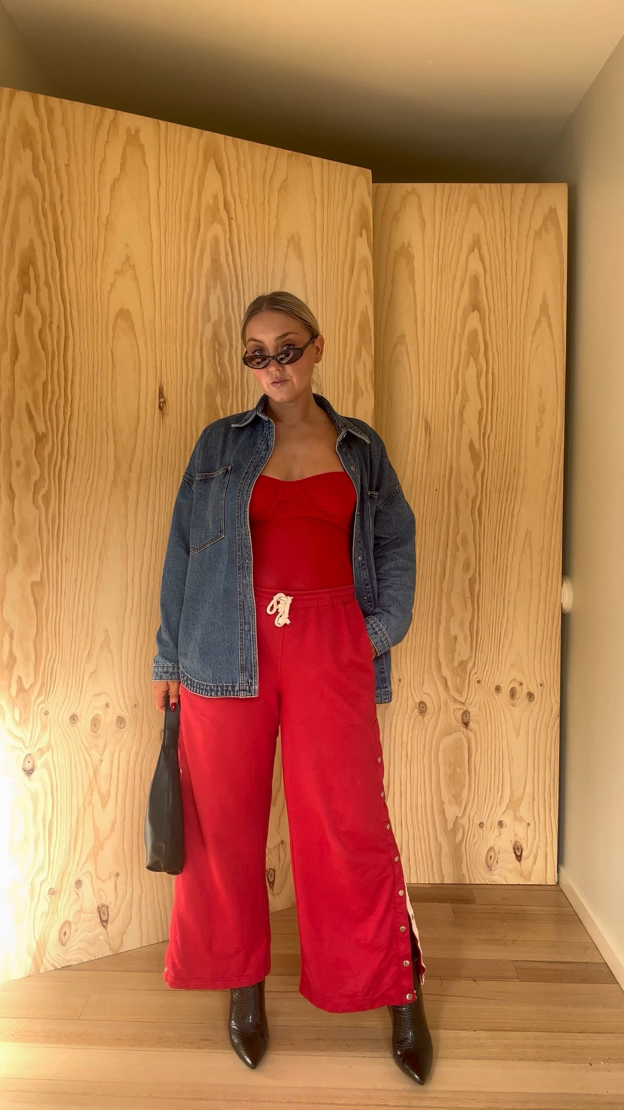 Styling my Rowie the label trackpants 5 ways 

#ootd #outfit #outfitinspo #size12 #styleinspo 