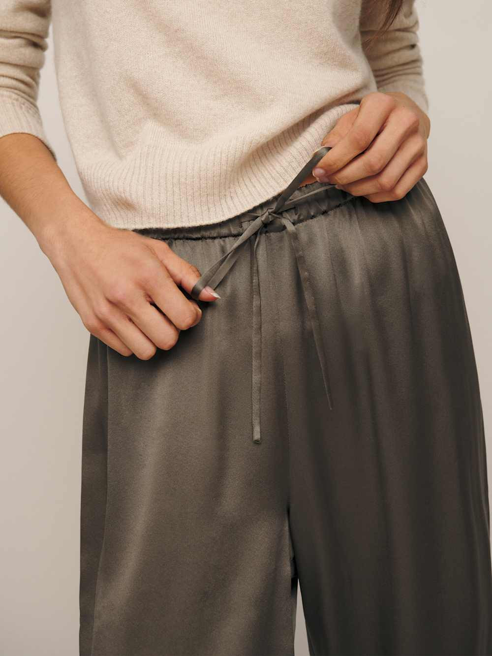 Petites Olina Silk Pant | Reformation (Global)