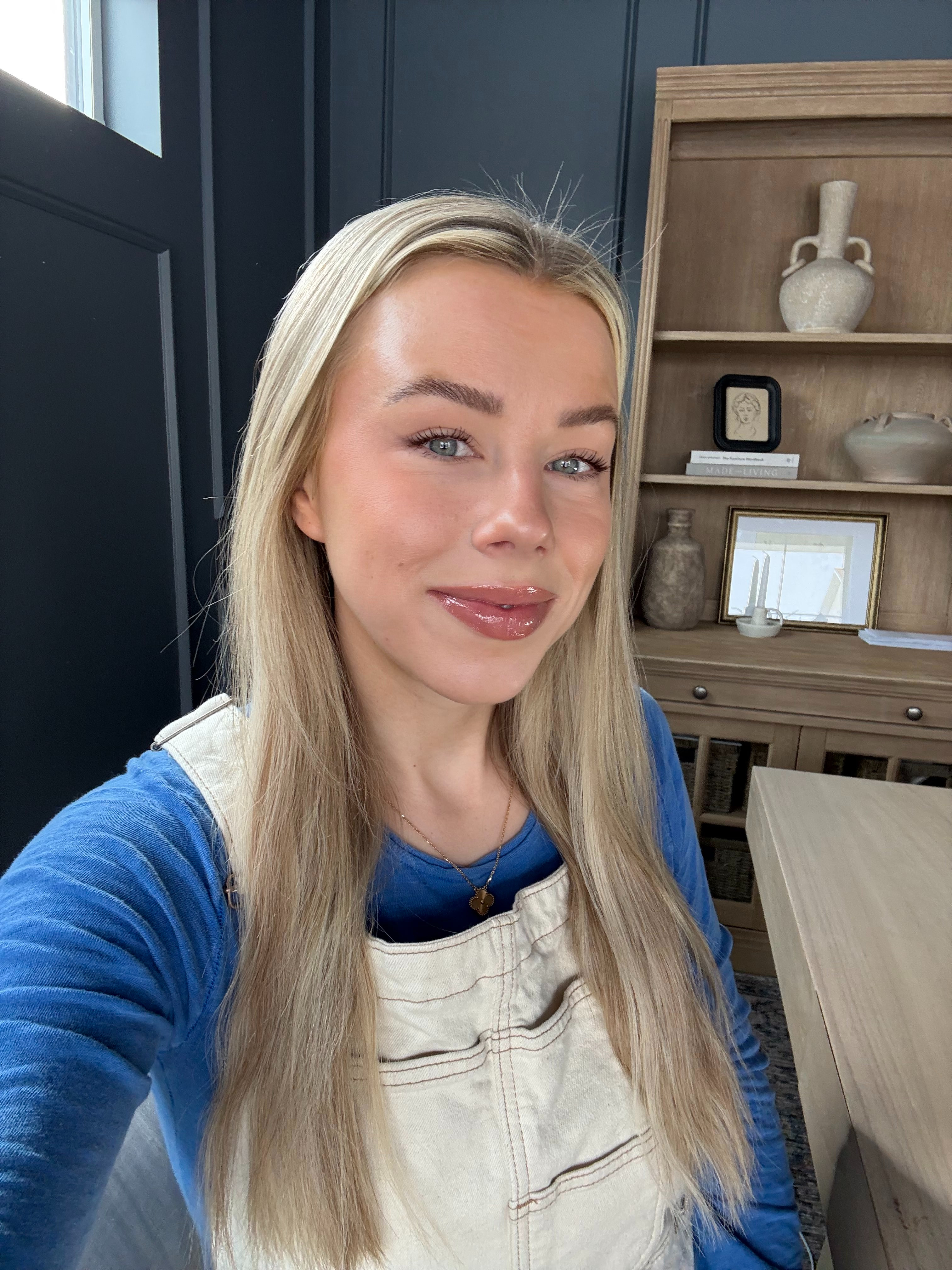 My everyday 10 minute makeup routine 

 

#LTKFindsUnder50 #LTKFindsUnder100 #LTKBeauty