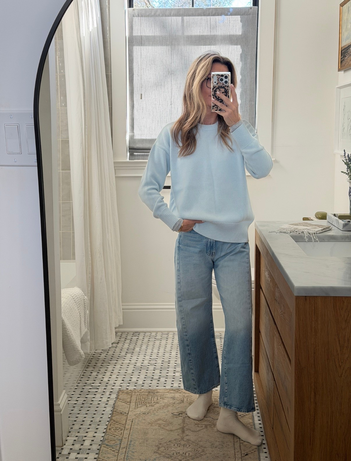 -Mother half-pipe TTS I’m 5’6”. Flattering on everyone. 
-Julia Amory sweater top-discount code Tammy15 sz XS 




#LTKOver40 #LTKootd