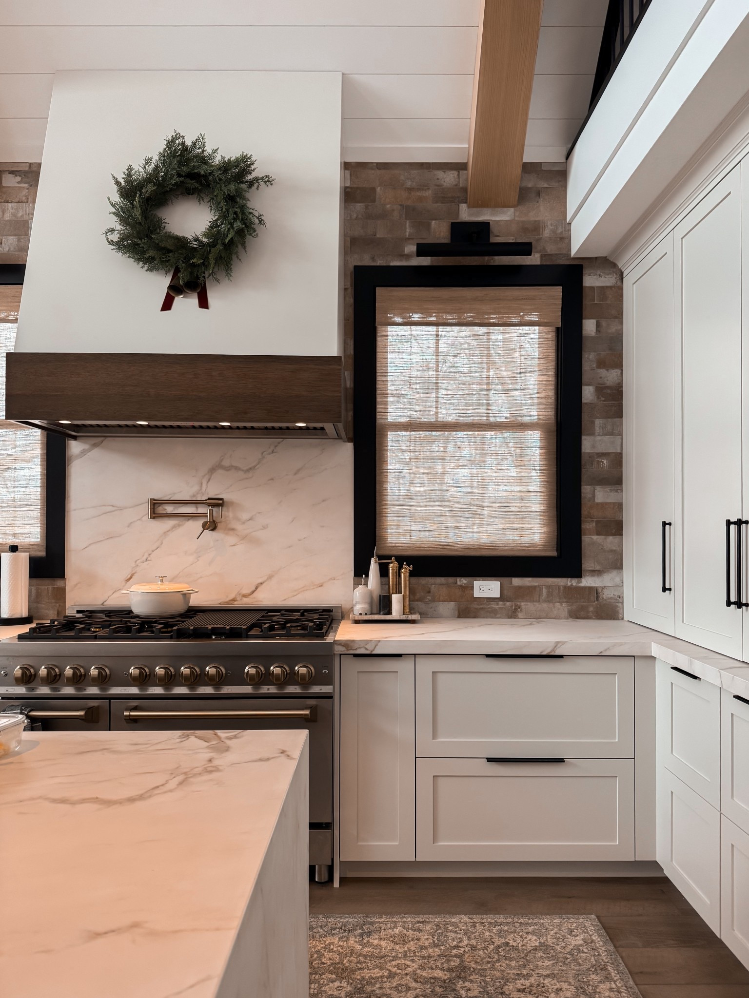 Black window trim for the win 🖤 A moody Holiday at the Lake ✨

#LTKHoliday #LTKSaleAlert #LTKHome