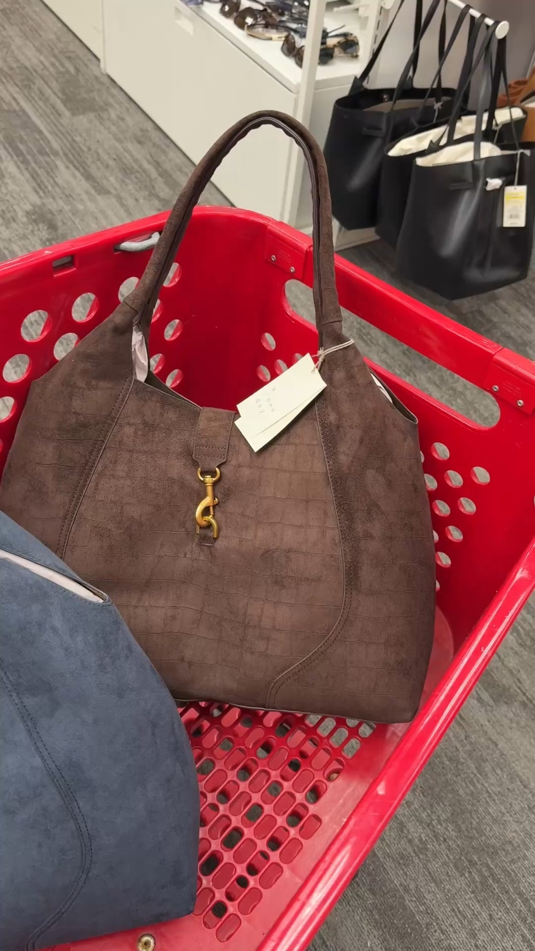 Gorgeous new Target bags for fall

@Target #fall #purse #tote #fallstyle

#LTKgrwm #LTKdayinmylife #LTKWorkwear