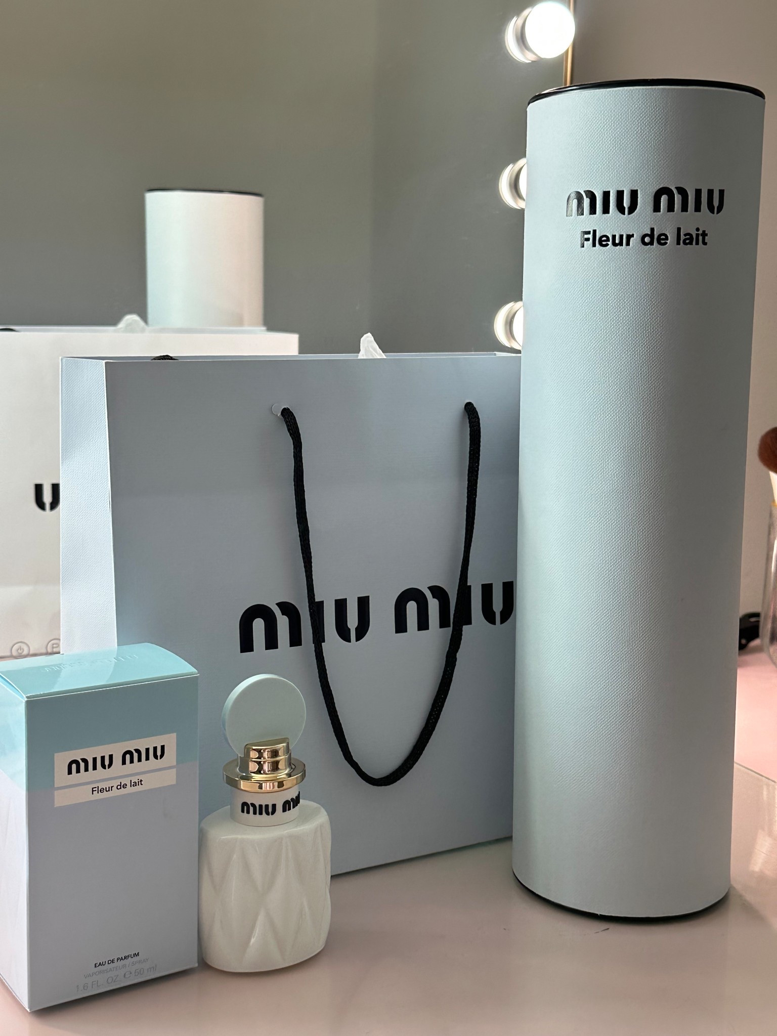 This perfume 😍 never smelled anything so fancy!! Got this in pr because all i buy are $8 body sprays. 