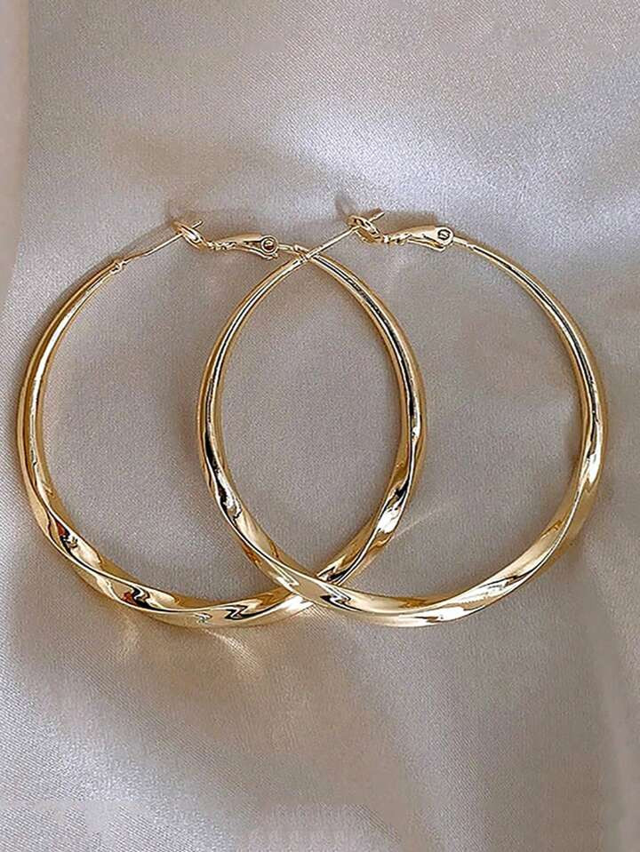 Minimalist Twist Hoop Earrings | SHEIN