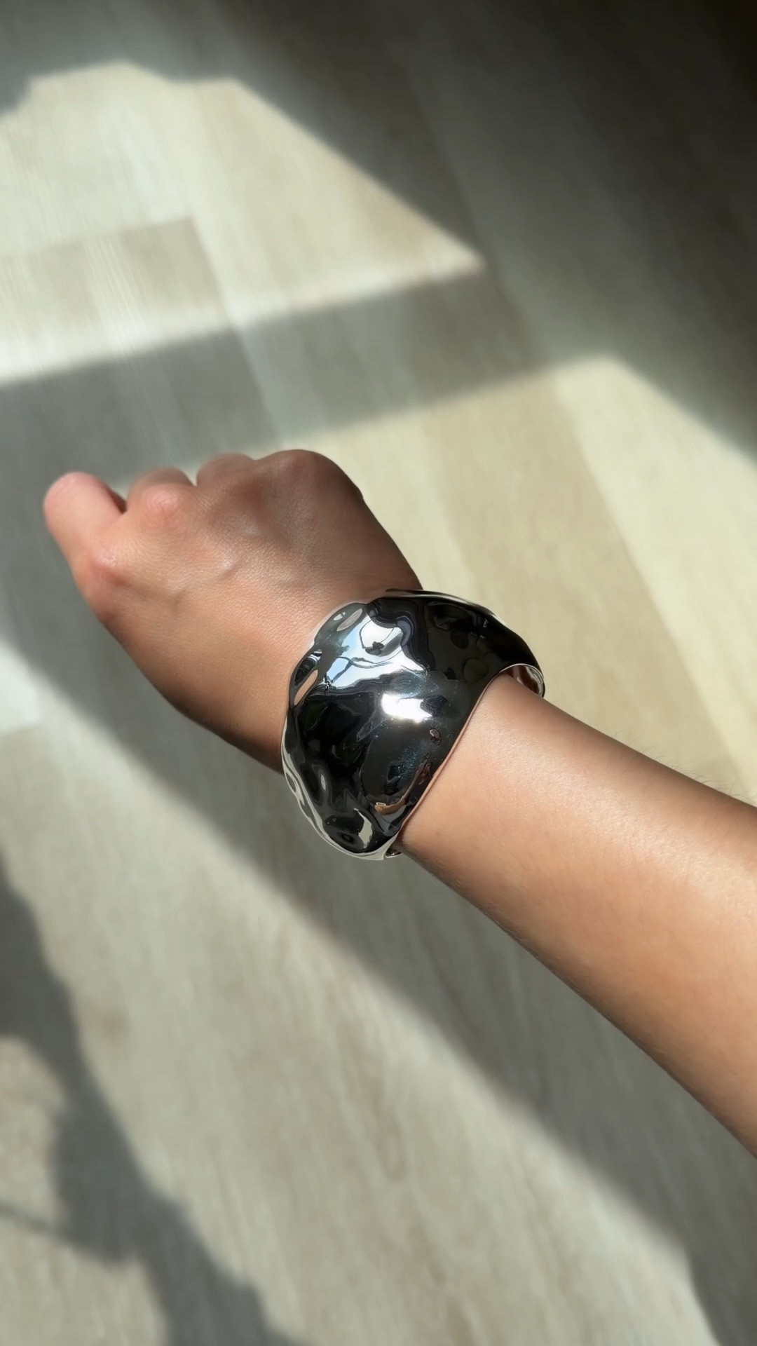 The coolest statement bracelet. Would make any outfit better. I love the hammer detail. Grab it on sale now. 

Bracelet, cuff, The Stylizt 



#LTKFestival #LTKootd #LTKSaleAlert