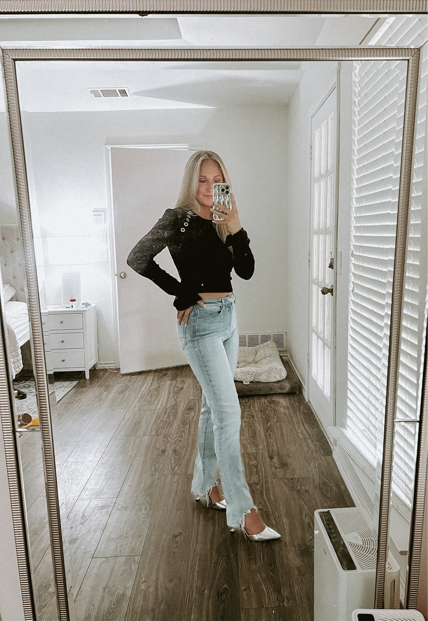 Date night outfit🖤

Jeans are L’Agence from the Neiman’s sale but I linked similar styles!

#LTKfindsunder50 #LTKfindsunder100 #LTKshoecrush
