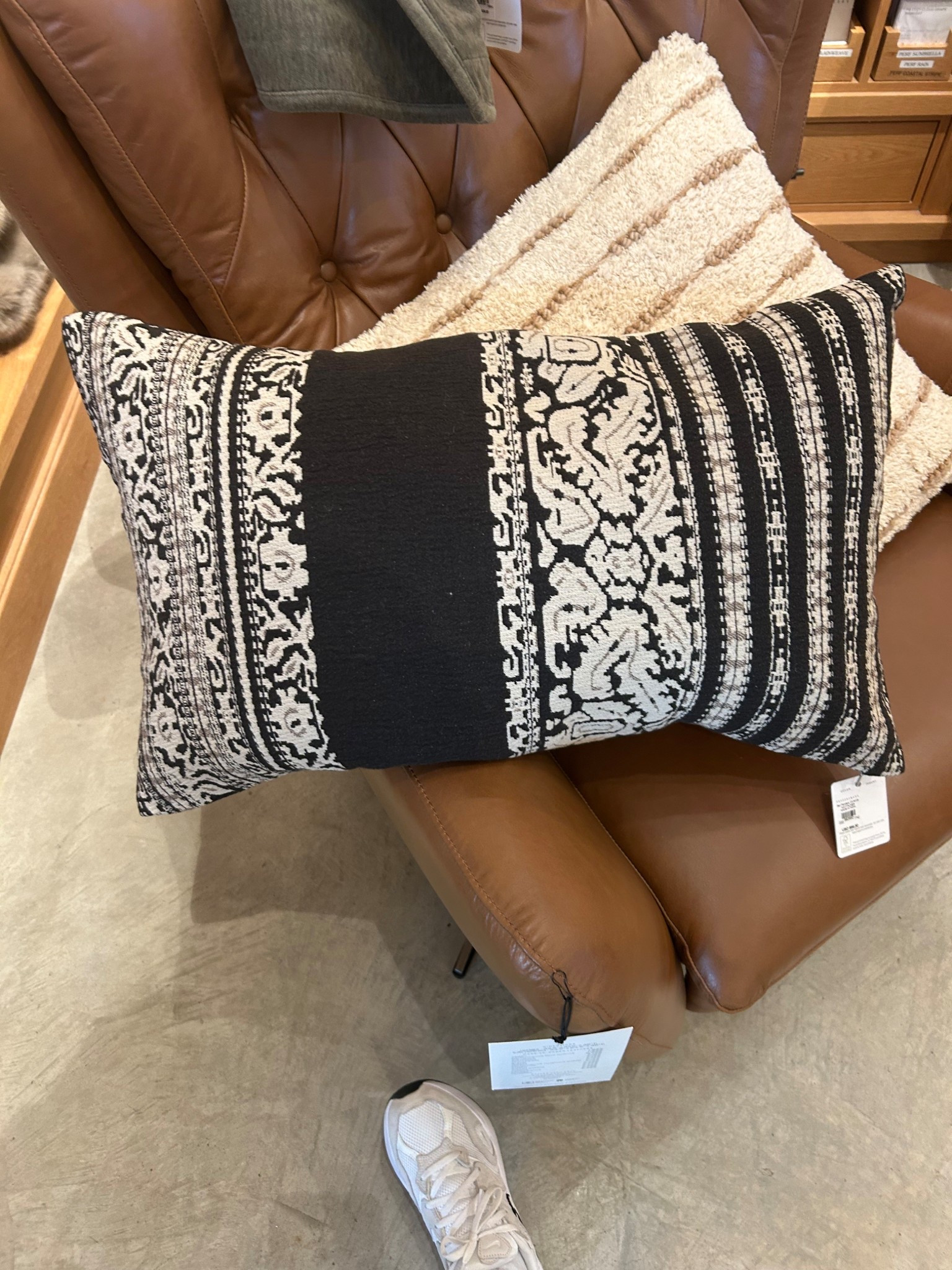 Loved this black patterned lumbar pillow! 

#LTKHome #LTKFindsUnder100