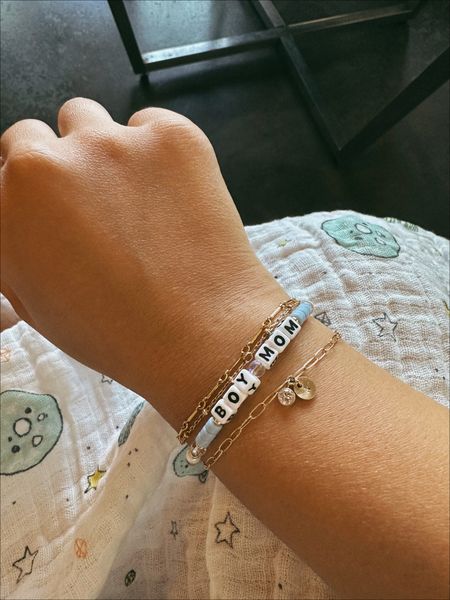 Little Words Project Boy Mom Bracelet - wearing S/M

Also comes in:
MAMA
GIRL MOM
NANA
BOY MOM

Little words project, Mother’s Day gift ideas, mom bracelet, boy mom gift, girl mom gift, gifts for nana, mama bracelet 

#LTKGiftGuide #LTKunder50 #LTKbaby