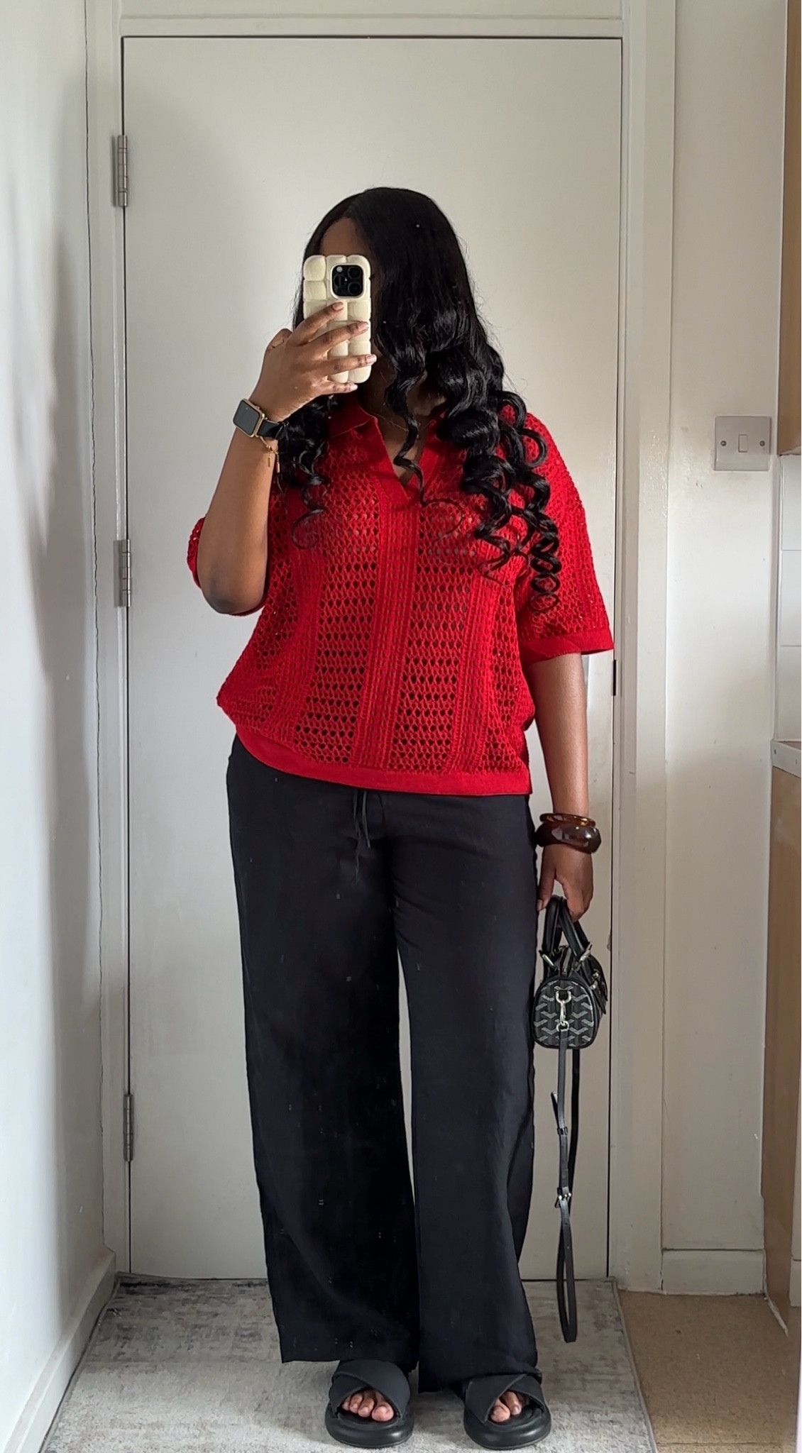 shirt size: xs
pants size: medium