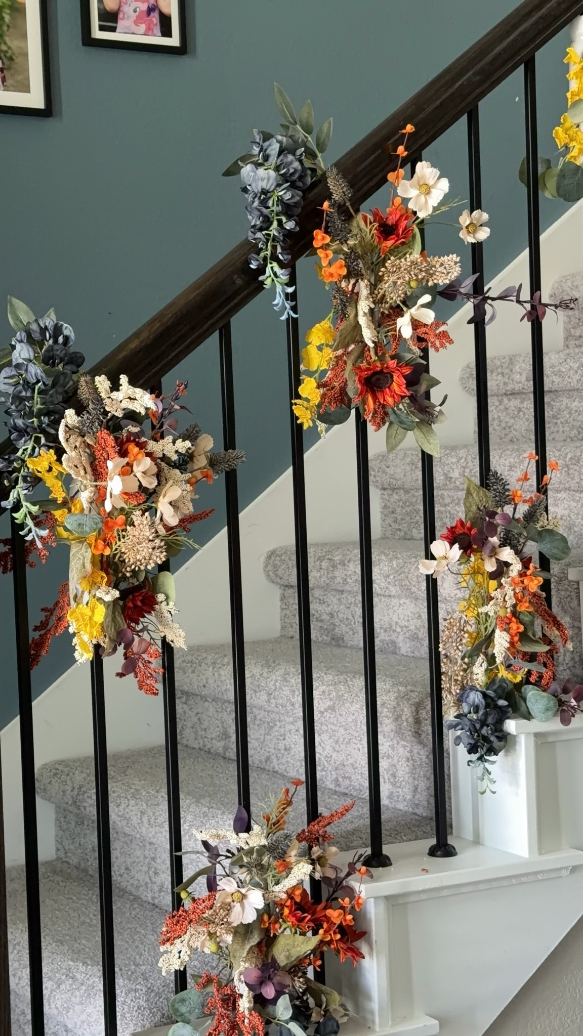 Fall stair decor

#LTKHome