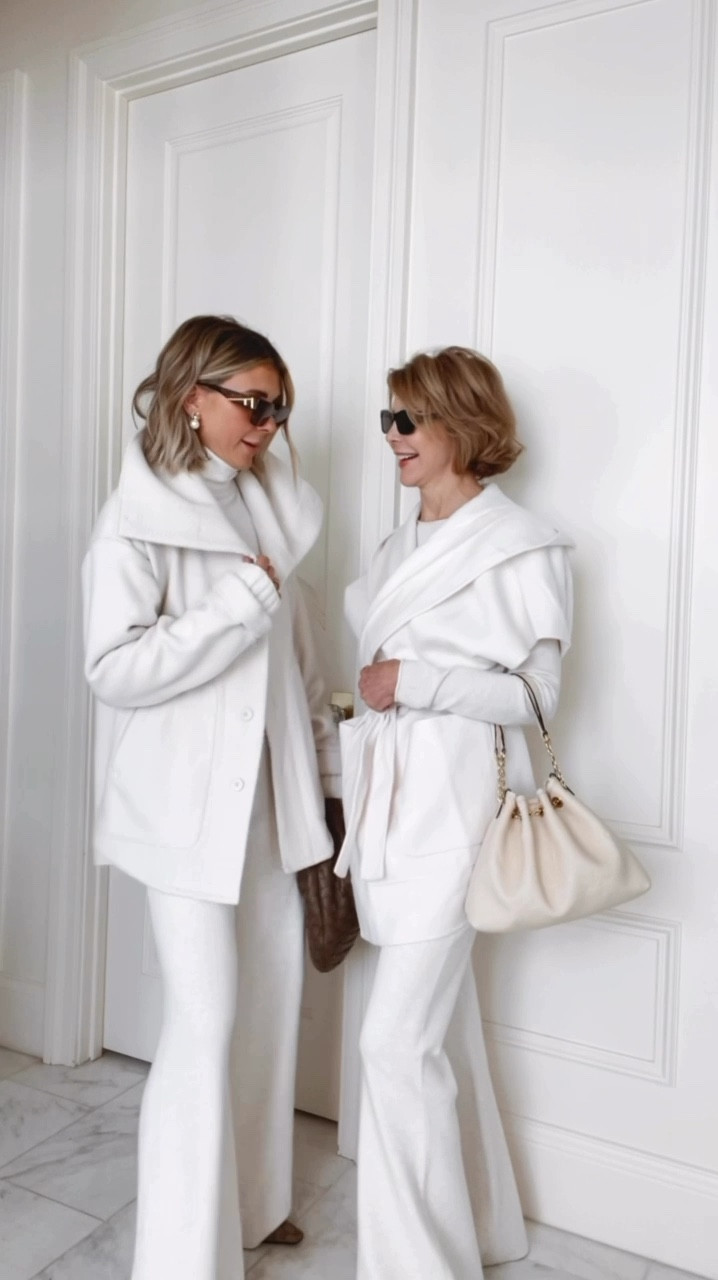 Mom daughter fits wearing my splendid collection. My mom is 5'4 and wearing size xs in all pieces and I'm 5'7 and wearing size small in all pieces 