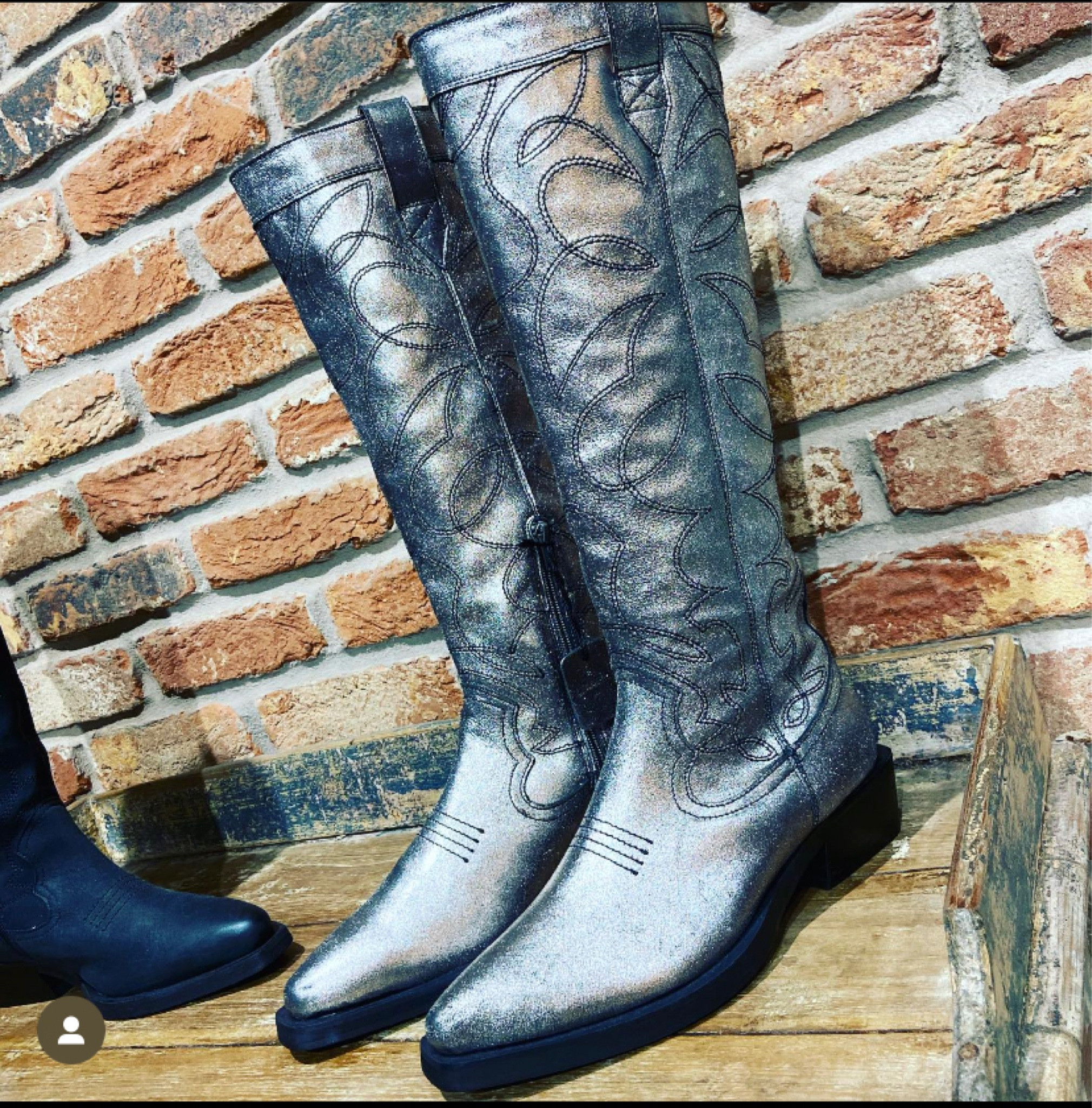 Silver boots time! 

#LTKSeasonal #LTKstyletip #LTKparties