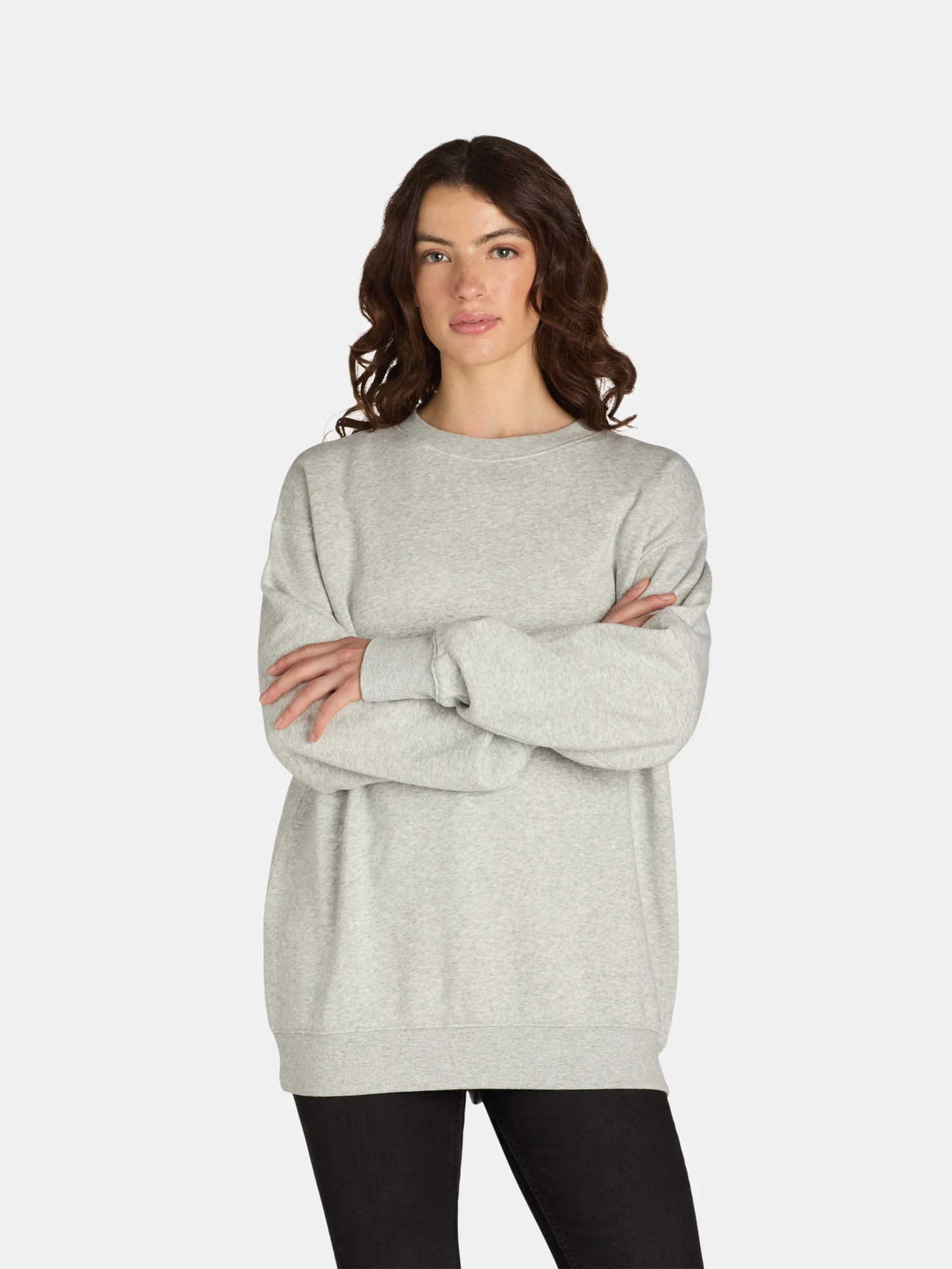 No Boundaries Soft Fleece Oversized Sweatshirt with Long Sleeves, Women’s | Walmart (US)