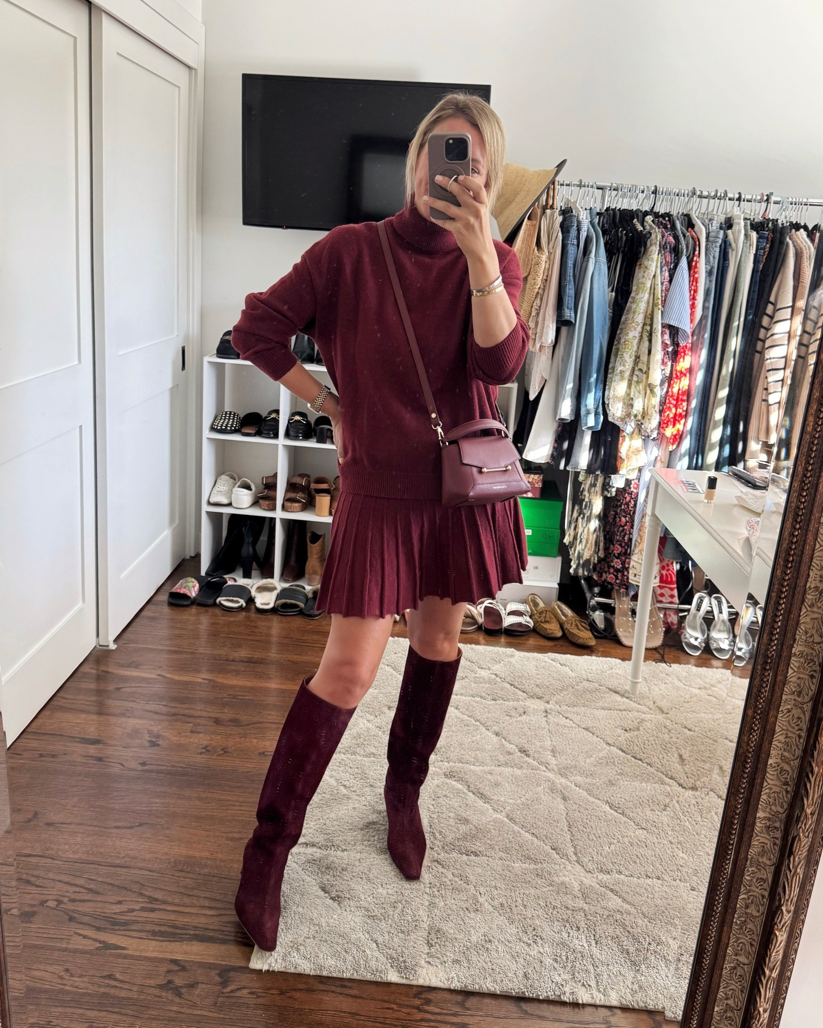 Last chance to snag these gorgeous burgundy boots for 40% off 😍

#LTKSaleAlert #LTKSeasonal #LTKHoliday