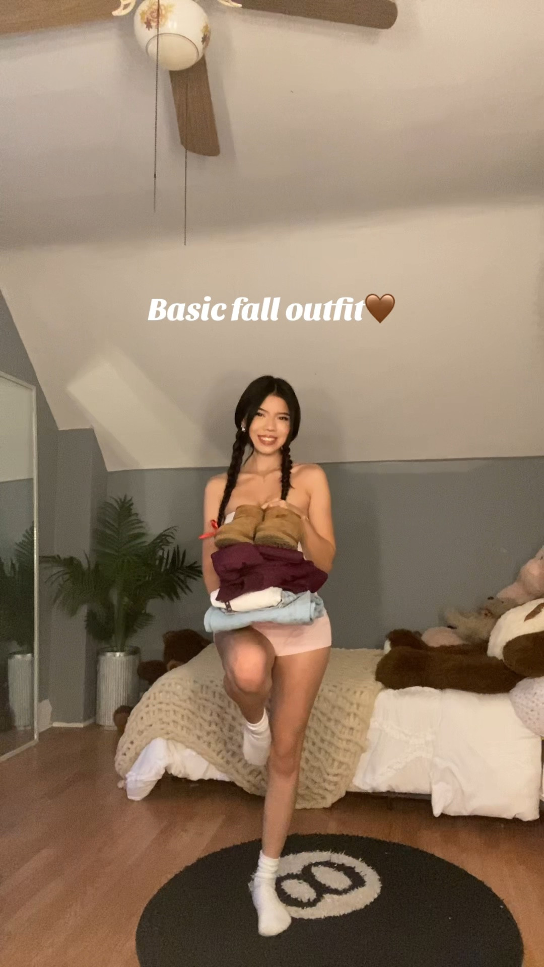 lovee a cute basic outfit🫶🏼🍂

#LTKStyleTip #LTKSeasonal #LTKVideo