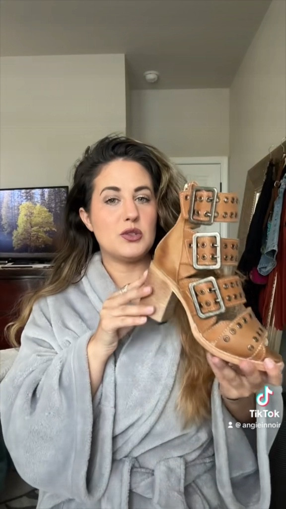 I’m in-LOvE with these leather booties from Freebirds 🙌🏼. I wish you all could smell the leather. AMAZING!

#LTKstyletip #LTKshoecrush