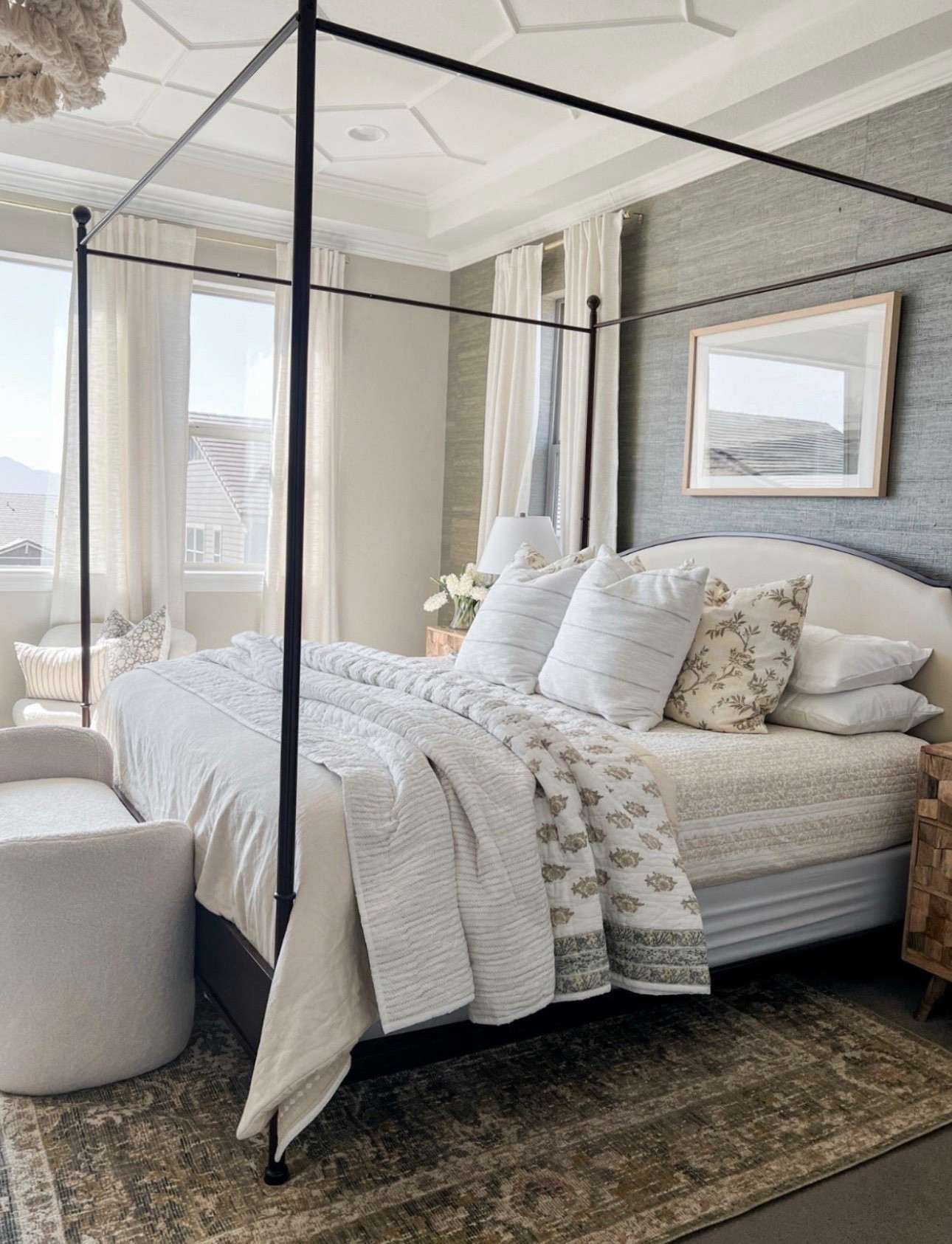 Neutral bedroom 🤍


#LTKdayinmylife #LTKHome #LTKOver40