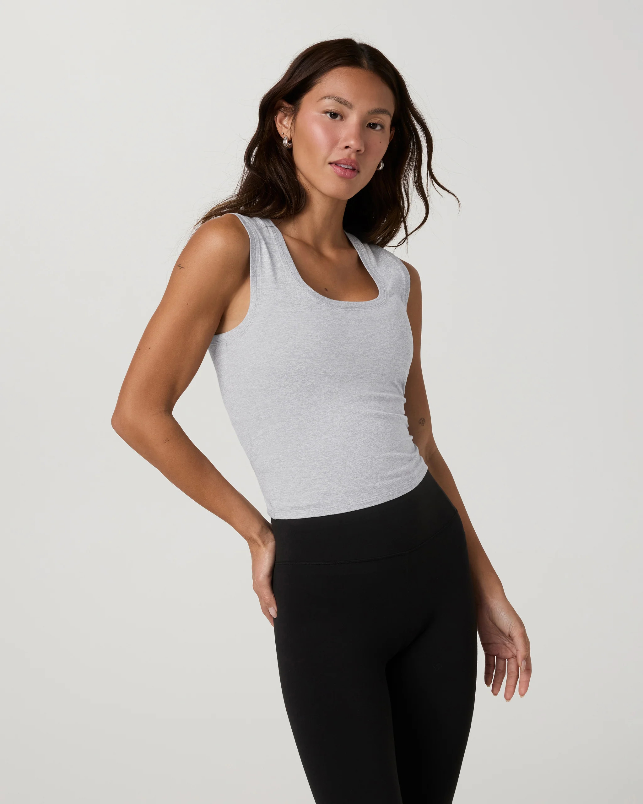Halo Essential Scoop Tank | Vuori Clothing (US & Canada)