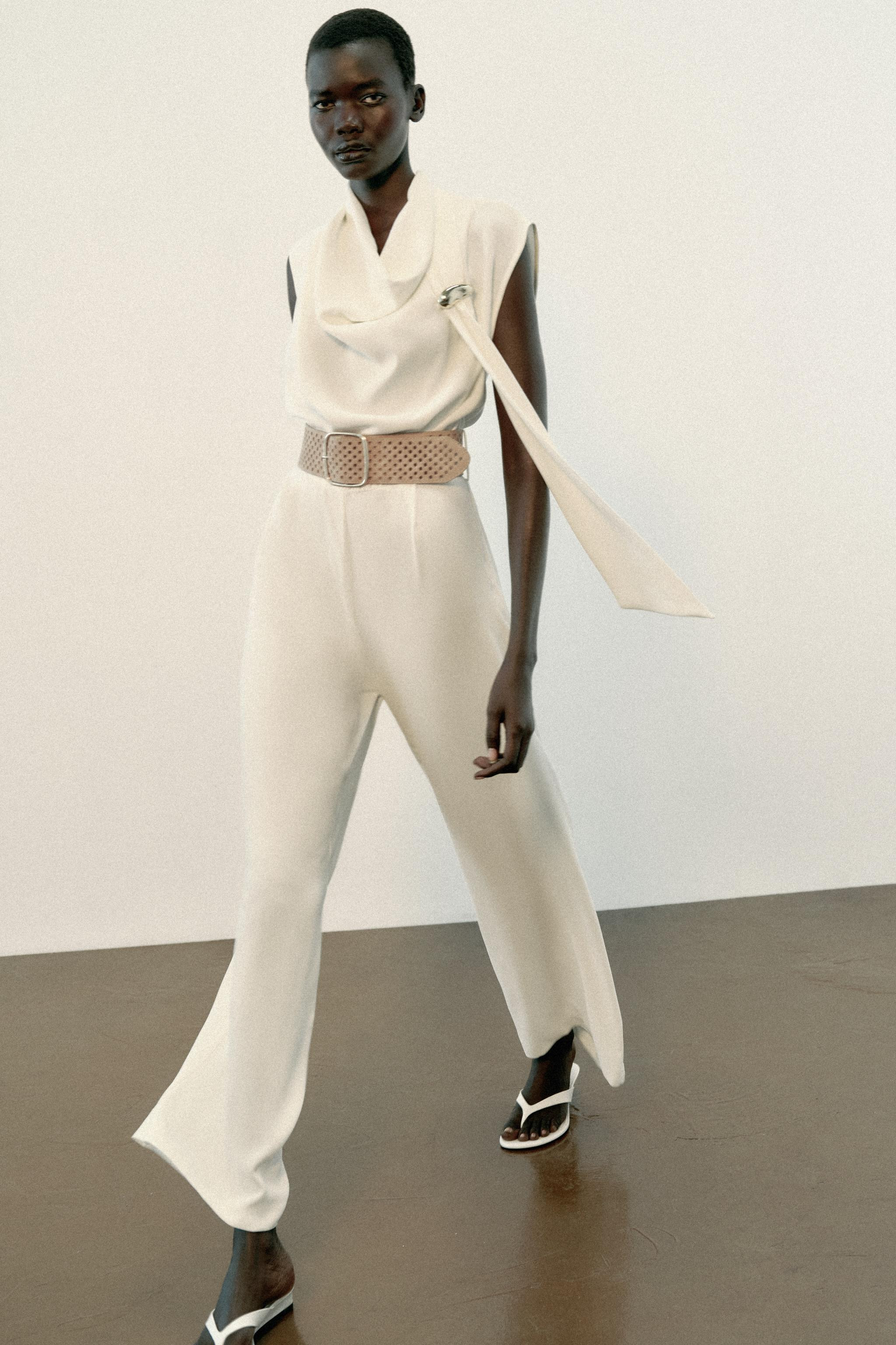GOLD-TONE HARDWARE BELTED JUMPSUIT | Zara US