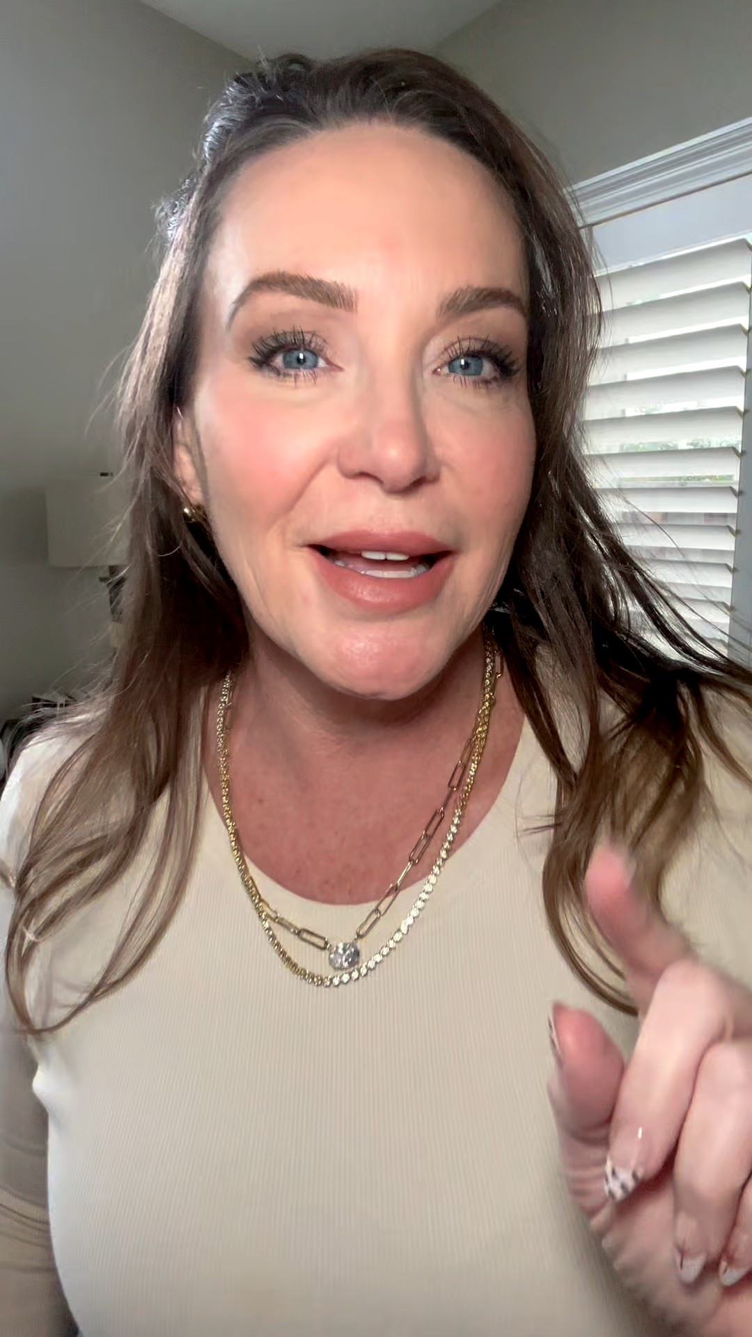 Spanx barrel jeans for the win!

#LTKOver40 #LTKdayinmylife #LTKootd