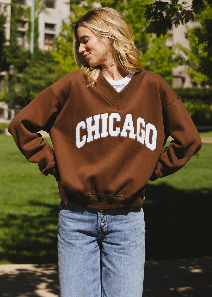 Chicago Boucle V-Neck Sweatshirt - Espresso | Alice & Wonder