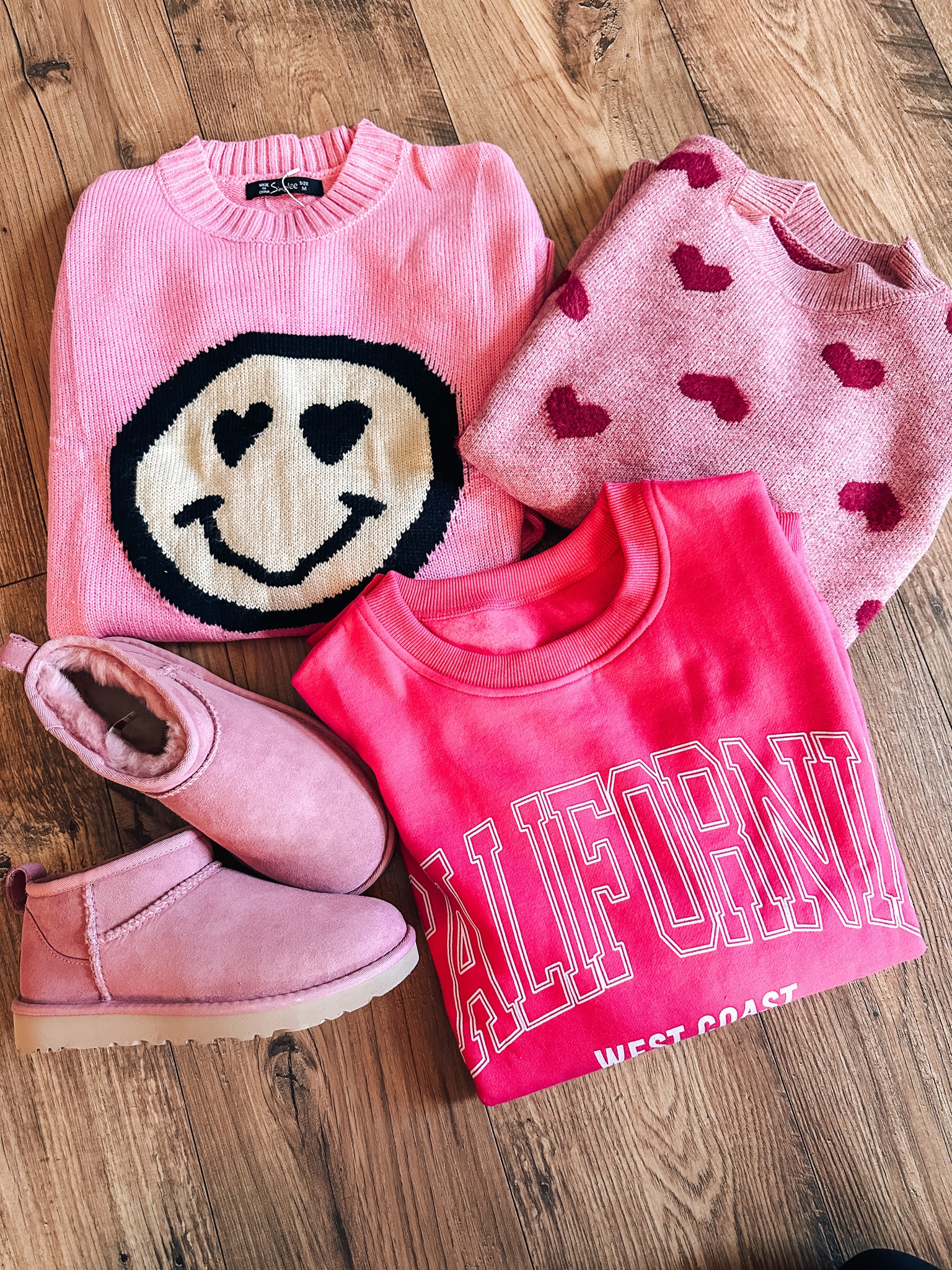 Heart sweaters
Valentines sweaters
Oversized sweatshirt 
Ultra mini UGG boots
Pink Uggs

#LTKSeasonal #LTKshoecrush #LTKunder50