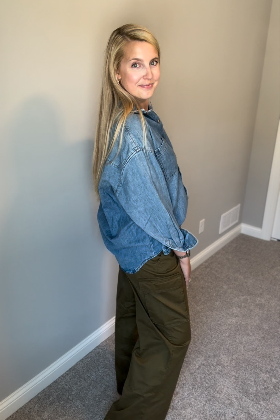 Fall style - cargo pants + denim top

#LTKMidsize #LTKSeasonal #LTKStyleTip