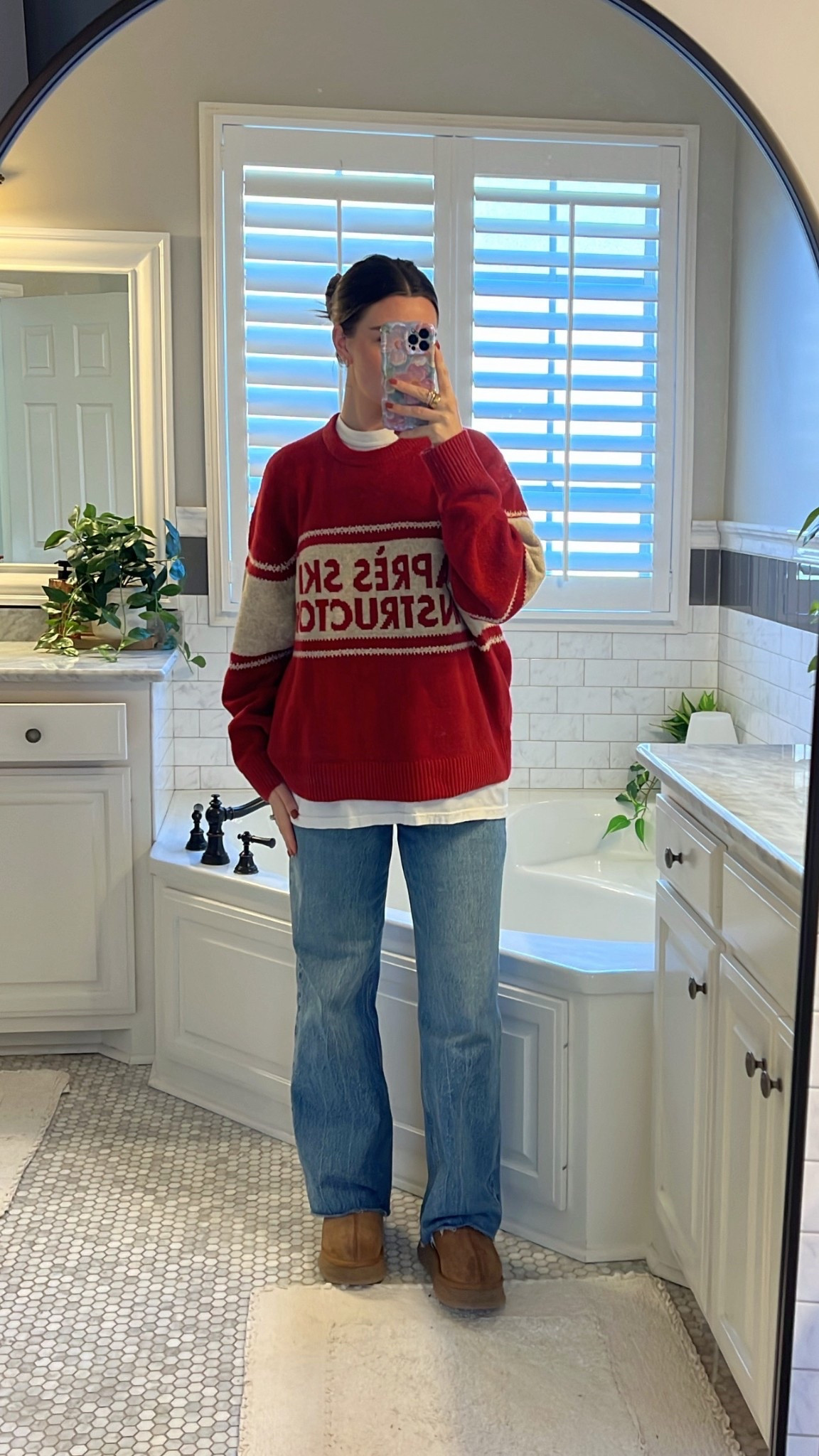 Size 29 regular jeans + medium top!