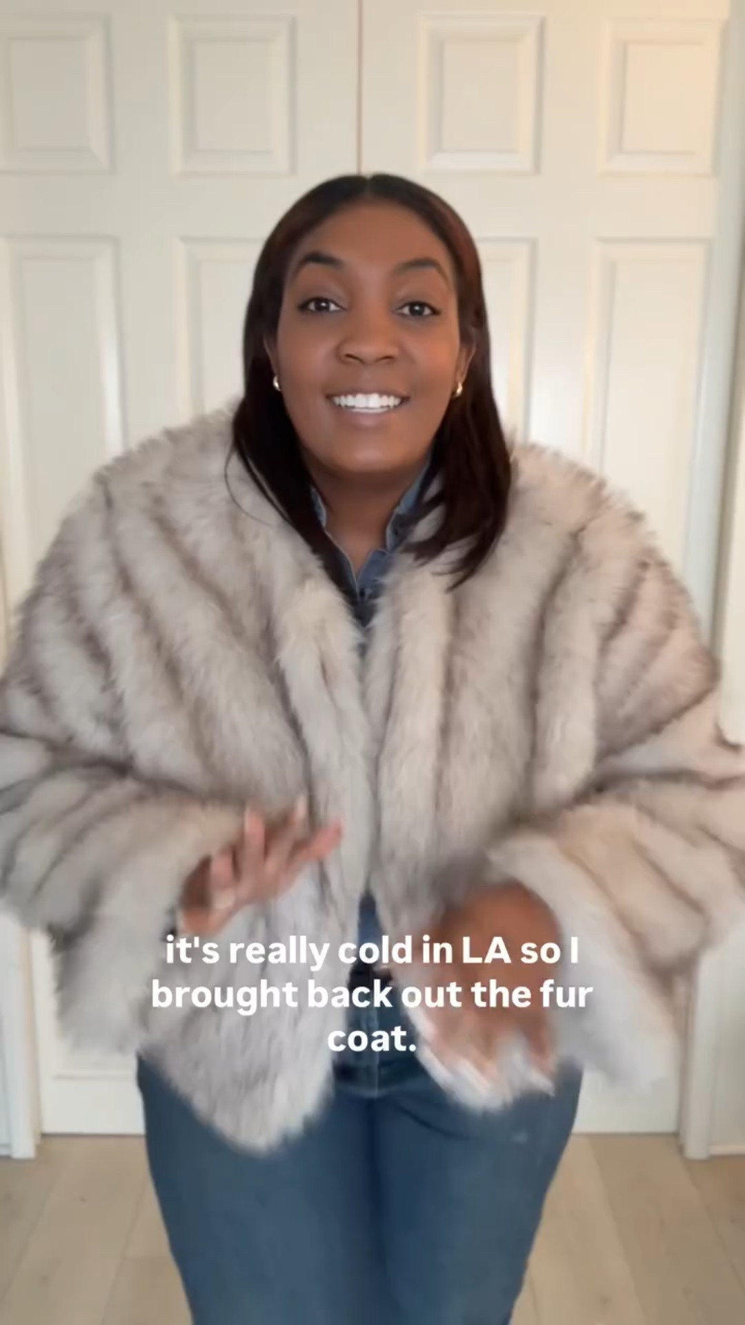 LA said it’s cold, so I said Bet.
Faux fur is out and so am I—serving drama with a side of wind chill.
Is it really that cold? No.
Did I need to wear this jacket? Also no.
But did I eat? Absolutely.

Jeans are from fashionnova, but similar to the Abercrombie Curve Love jeans.
Top is a basic denim button up that was embroidered.

#FauxFurFashion #LAWeatherDrama #OOTD #ColdButCute #WinterStyle #WestCoastChic

#LTKSeasonal #LTKPlusSize #LTKFindsUnder50