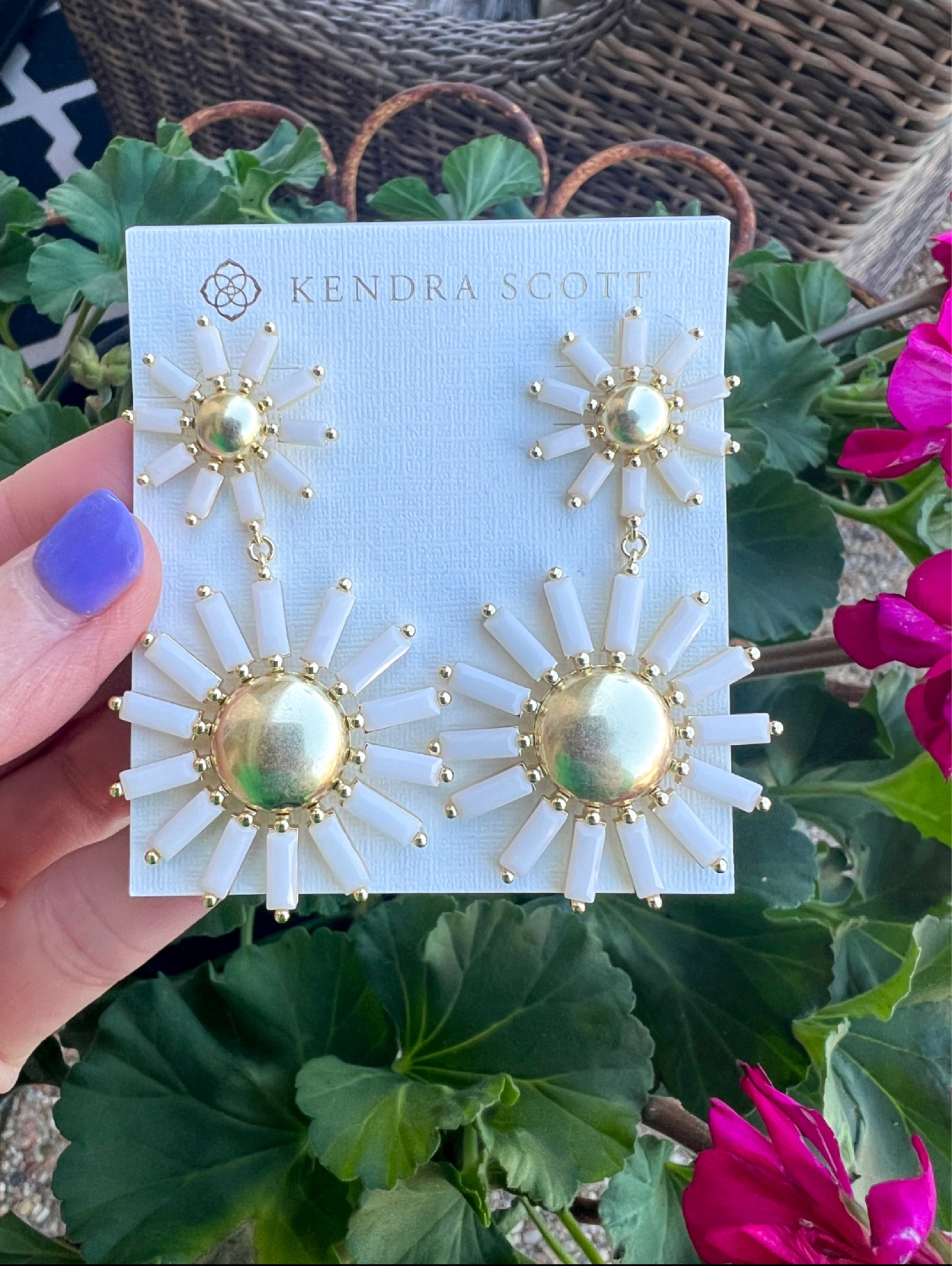 New Kendra Scott  

#LTKFind #LTKstyletip #LTKSeasonal