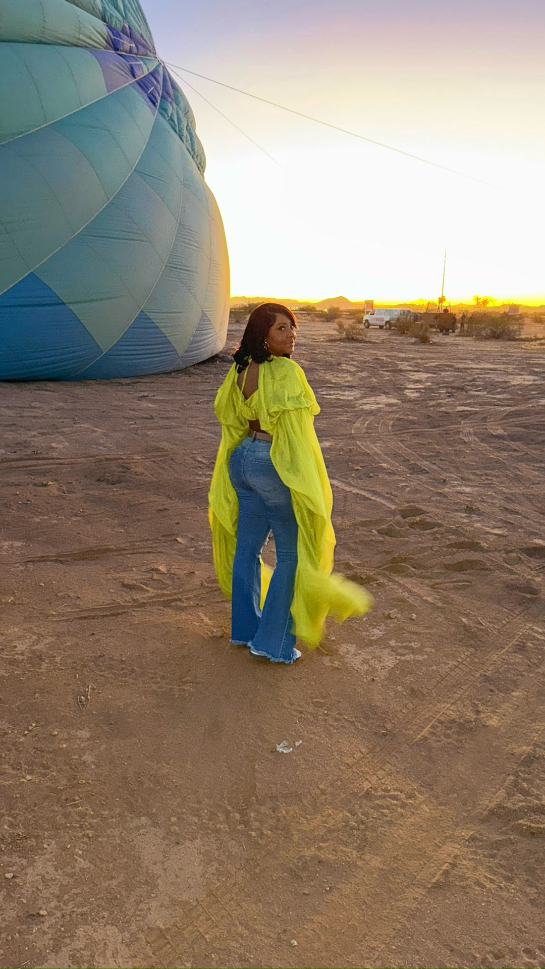 Whimsical dreamy long sleeve crop top perfect for desert sunrise hot air balloon ride 🎈 travel outfit, vacation outfit, Arizona outfit, neutral outfit, spring outfit, photo shoot outfit 🎈

#LTKgrwm #LTKFestival #LTKTravel