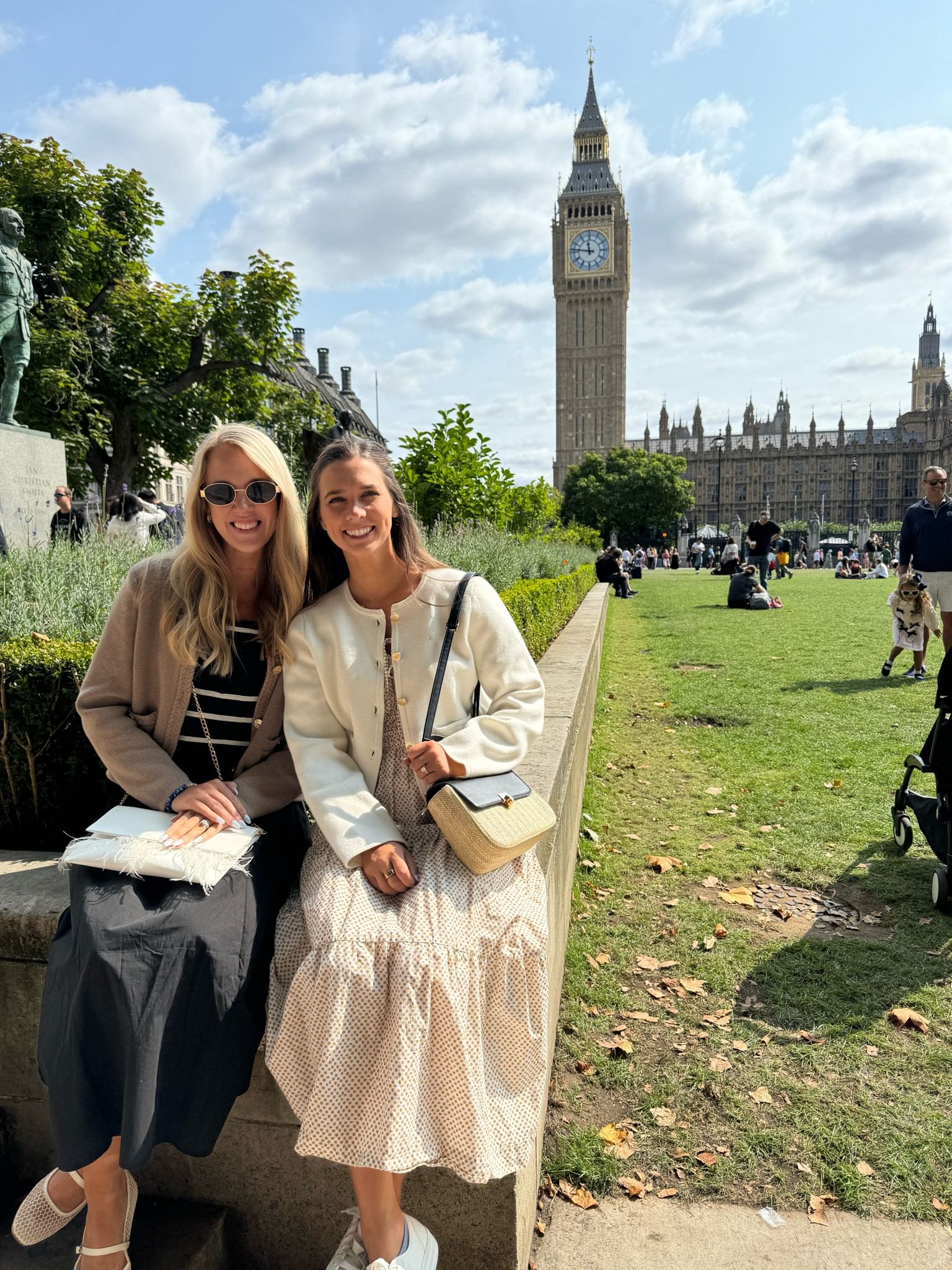 London outfits continued! Dress is so versatile bc it has straps but could also be worn strapless, AND has pockets. Here I love it paired with my FAVE jcrew sweater!
 
Outfit Details:
Dress: Amazon- Wenrine
Shoes: Nordstrom open edit
Sunglasses: Amazon - Celine dupes
Purse: Amazon cross body
Sweater: J.Crew cardigan 


#londonfashion #london #amazon 

#LTKTravel #LTKFindsUnder50 #LTKFallSale

#LTKFindsUnder50 #LTKFallSale #LTKTravel