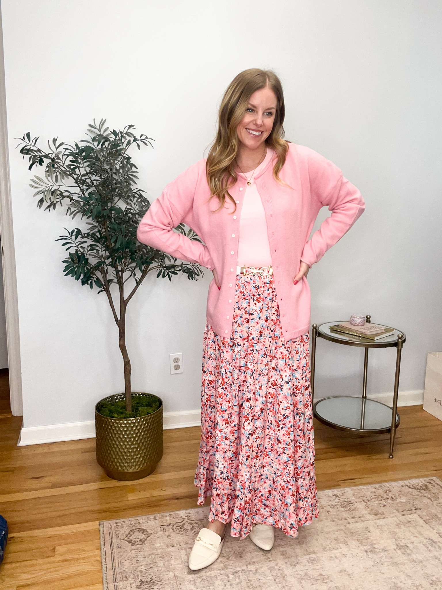 Casual spring outfit. Perfect for Valentine’s Day! 

#LTKValentine #LTKSeasonal #LTKMidsize