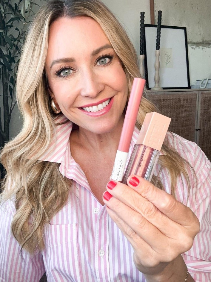 My current lip combo when I want a little more color without going too bold. The rosy pink gives my face some life, and the gloss keeps everything soft and wearable for everyday.

everyday lip combo, pink lipstick, lip gloss, rosy pink lip, everyday makeup, mature beauty, makeup favorites, natural makeup look, beauty finds, lip products, easy makeup, hauteandhumid

#LTKselfcare #LTKOver40 #LTKgrwm