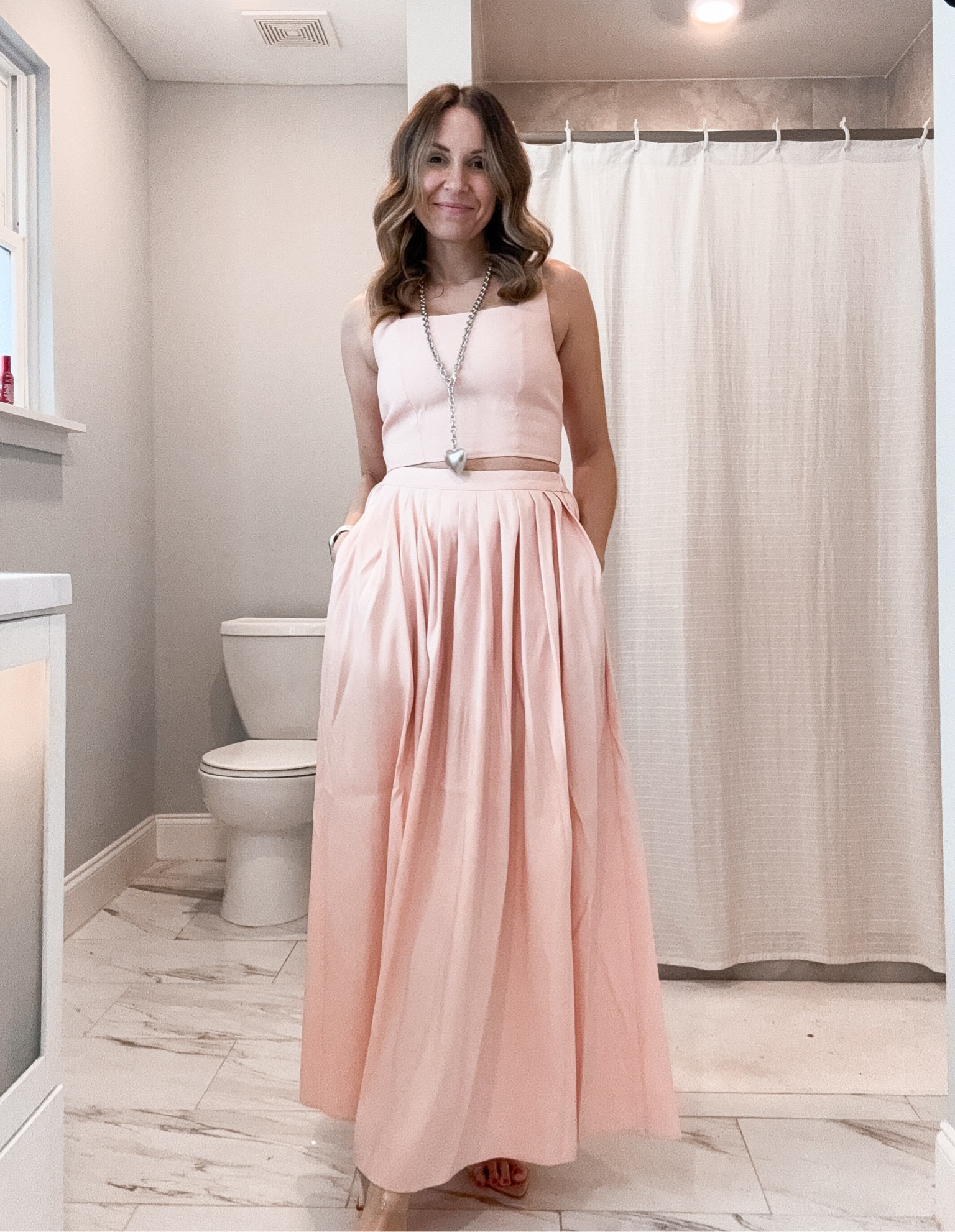 Top - XS
Skirt - XS



#LTKStyleTip #LTKSeasonal #LTKFindsUnder50