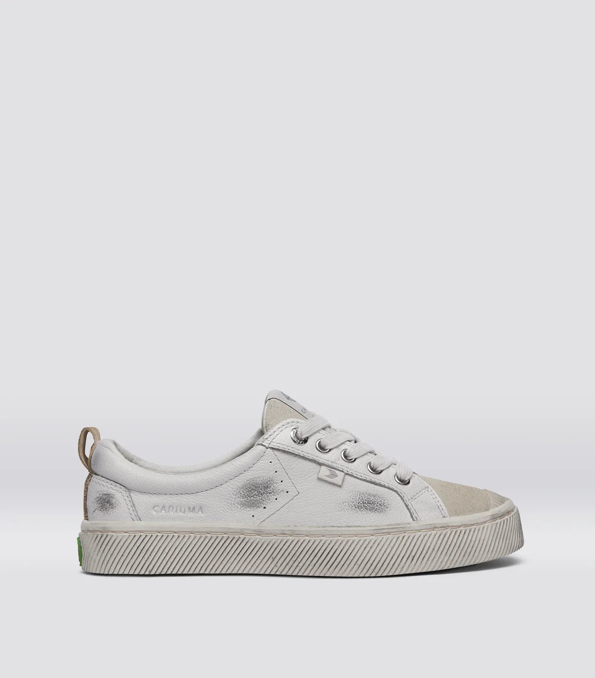 Women's Warm White Vintage Soft Grain Leather & Suede Low Top Sneakers | OCA Low | Cariuma