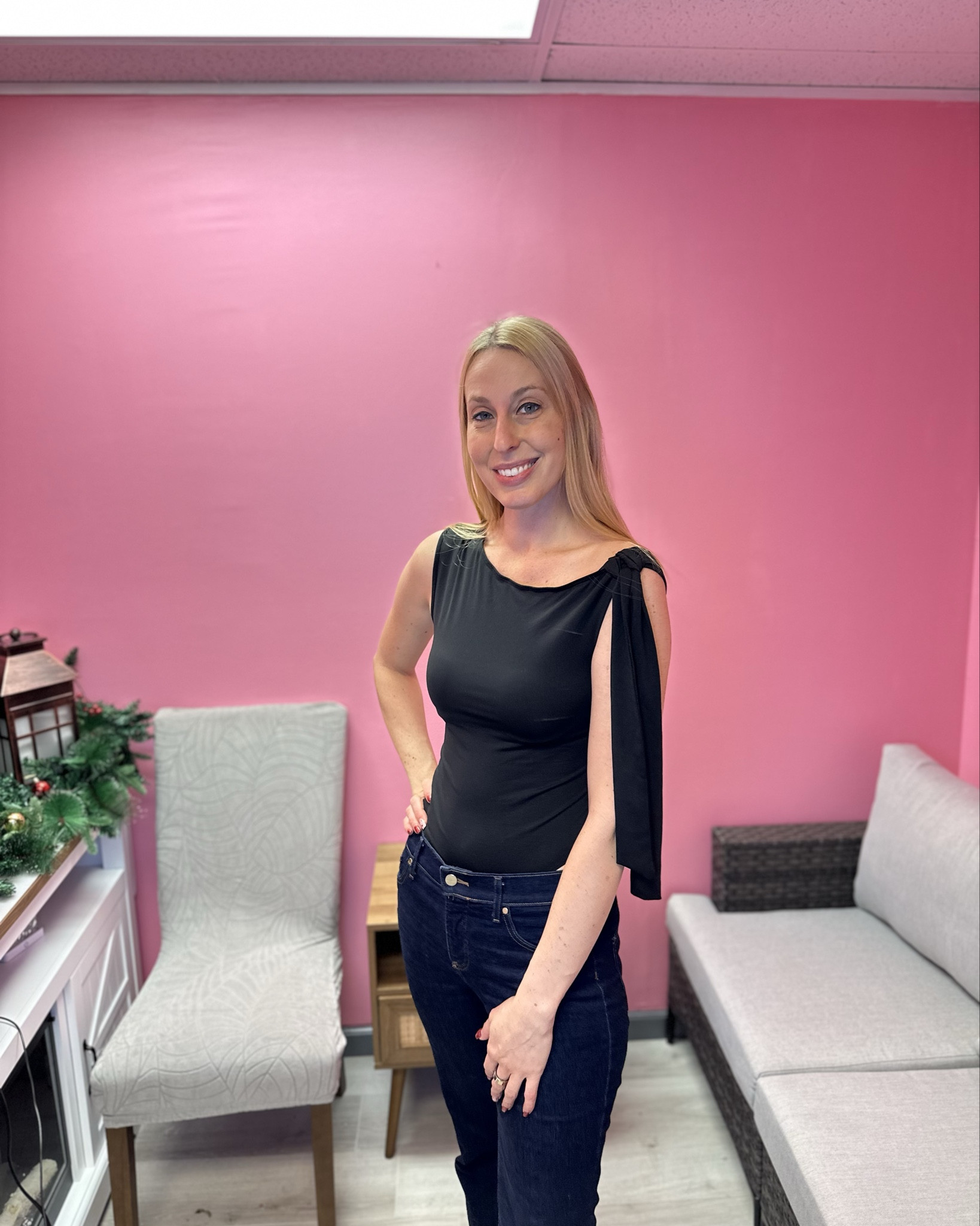 Classy black bodysuit 
🖤 this bodysuit looks great with pants and skirts
🖤it is body con but has great stretch and comes in other colors 
🖤fits true to size, wearing size small and I am 5’10”

#LTKFindsUnder50 #LTKFindsUnder100 #LTKTall