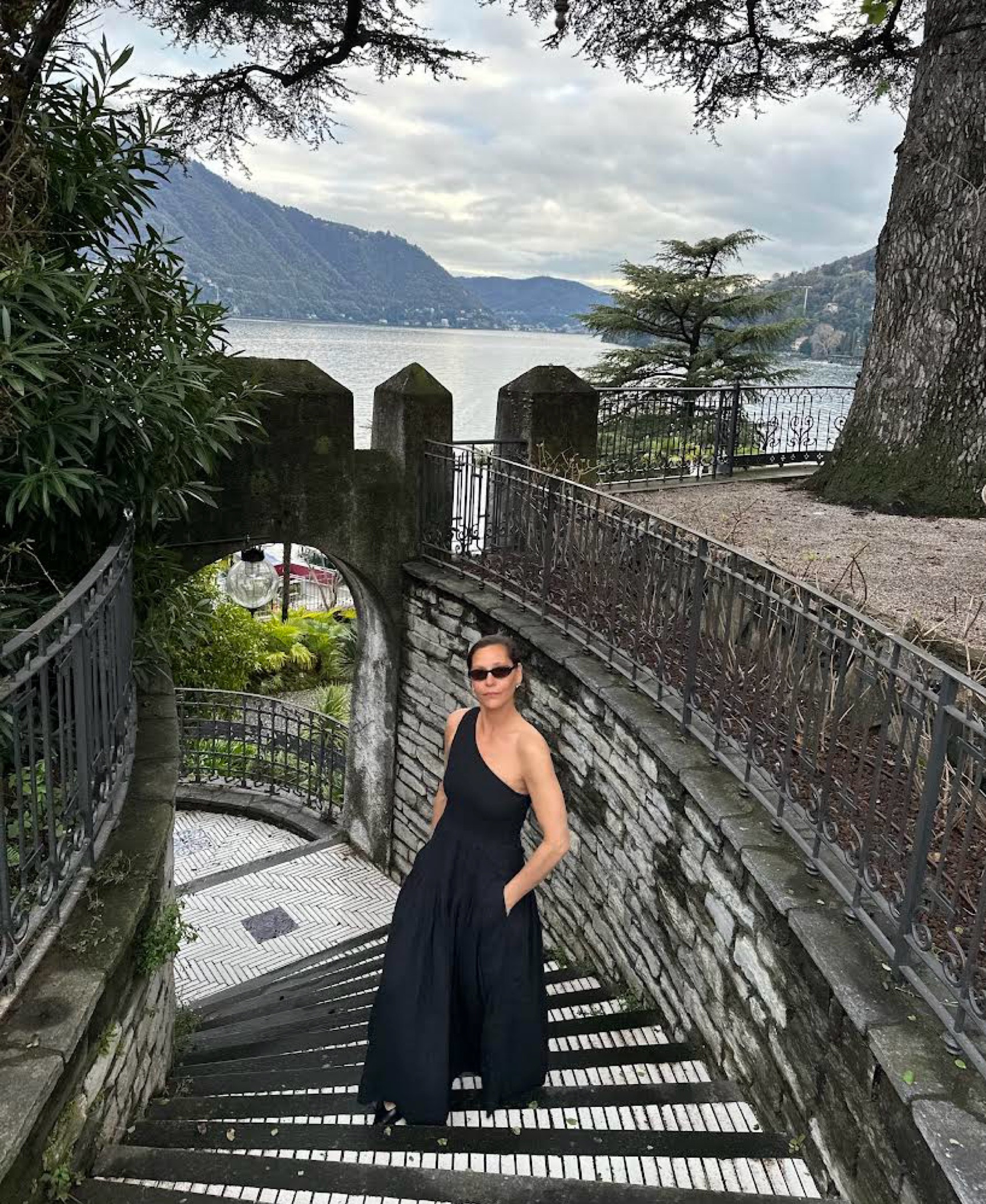 Stepping up this spring in @me_andem one shoulder dress 