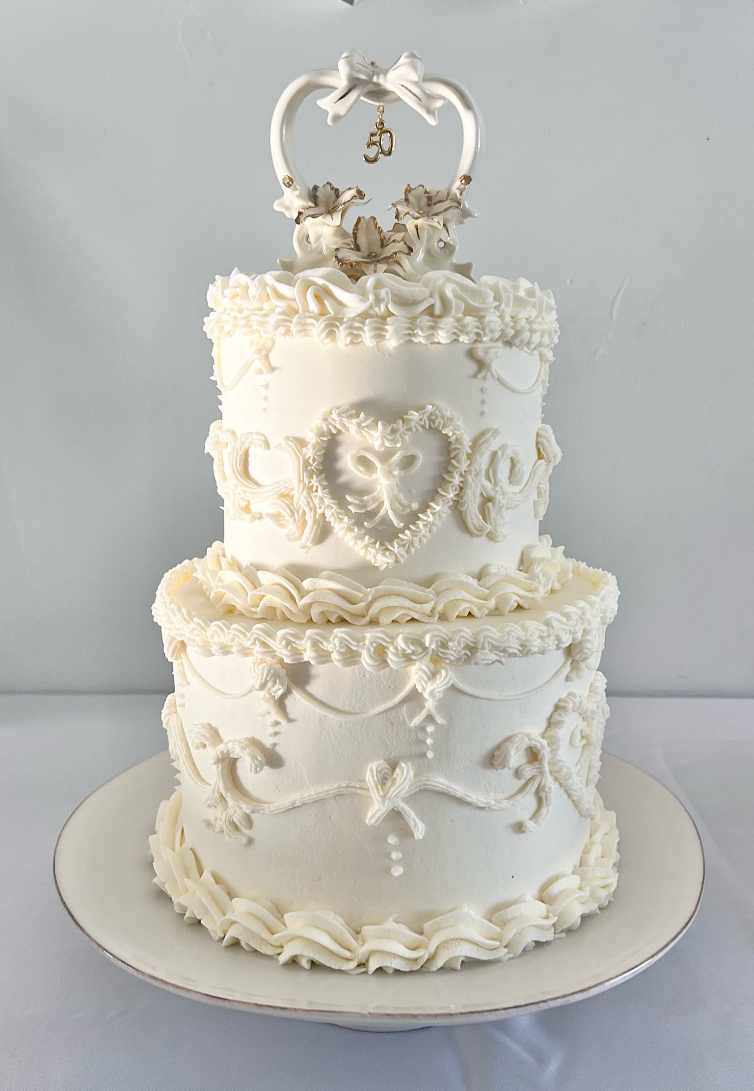 Vintage 50th Wedding Anniversary Cake! 
With the sweetest keepsake topper from Amazon 🥰

(These are all my tried and true cake supplies for every cake I bake and decorate!) 

🎂Becca 

#vintagecake #cakedecorating #buttercreamcake #weddingcake

#LTKwedding