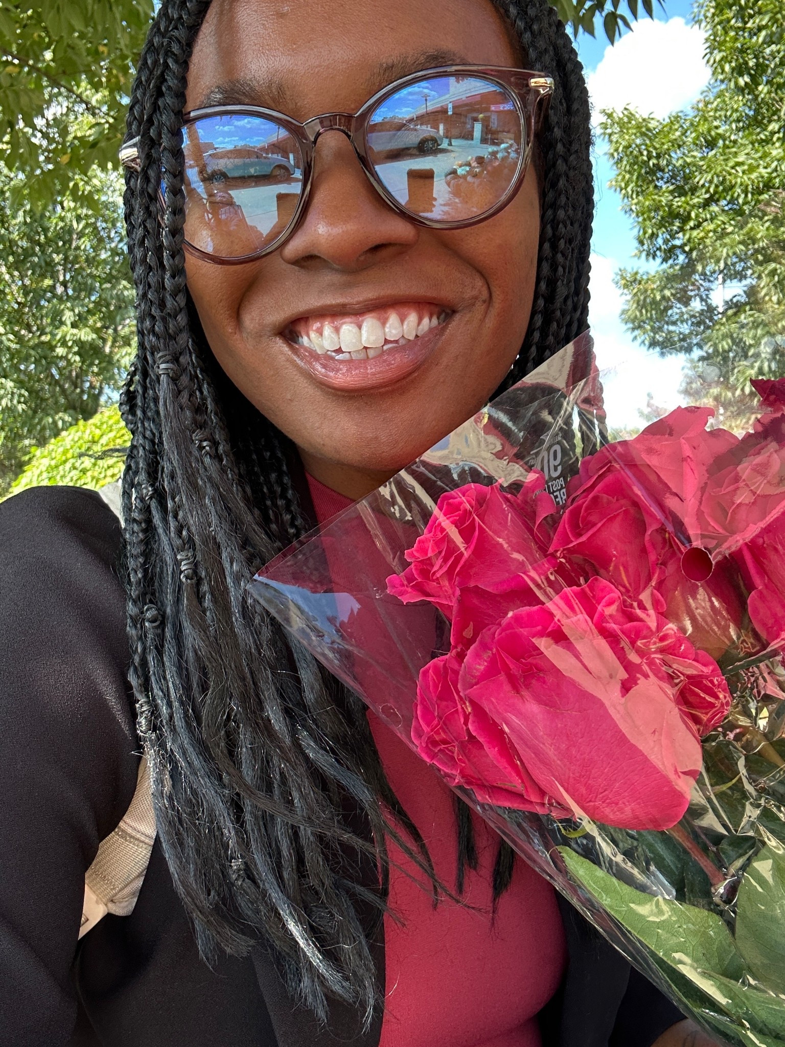 what a gift 🥰 i got myself some flowers the other day and felt like i was glowing inside & out

my makeup of the day is tagged below #beautyhaul #makeuproutine #roses

#LTKBeauty #LTKStyleTip