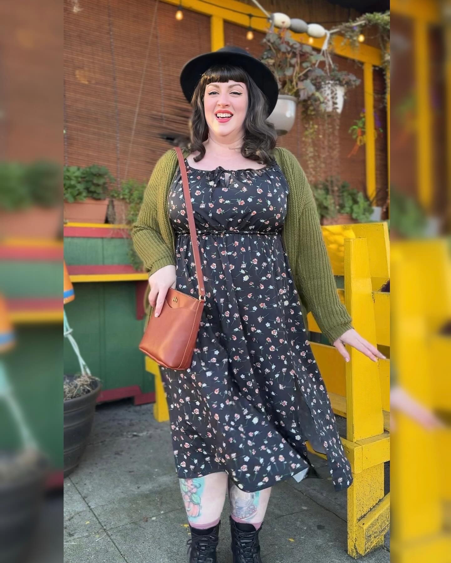 #OOTD For lunch with my gal @p0nxnotdead 

#whatiwore #maksweater #Y2Kstyle #altstyle #90sstyle #portlandleather #maksweater #amazonfinds

#LTKOver40 #LTKPlusSize #LTKFindsUnder100