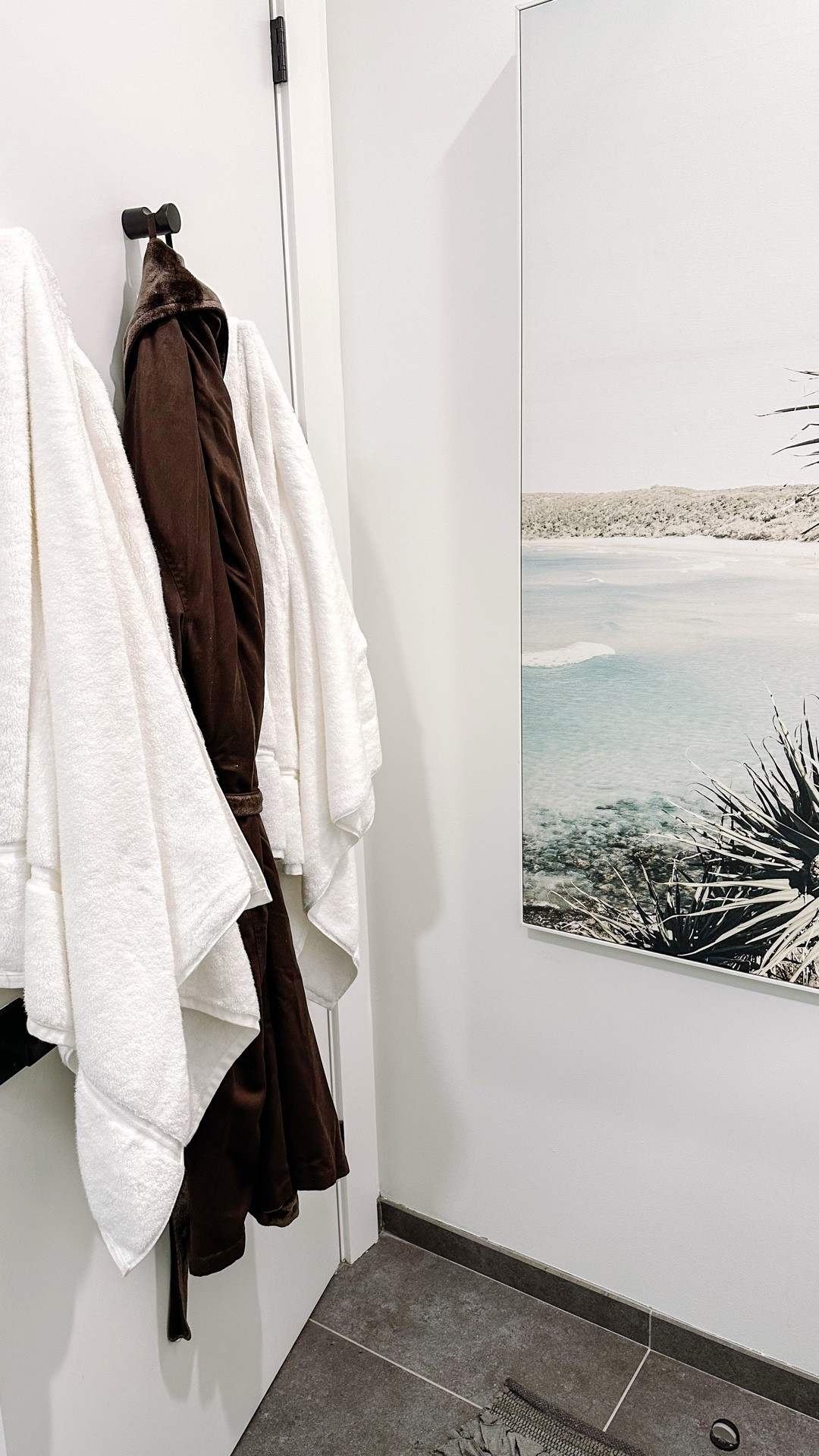 adhesive hooks 

#LTKHome