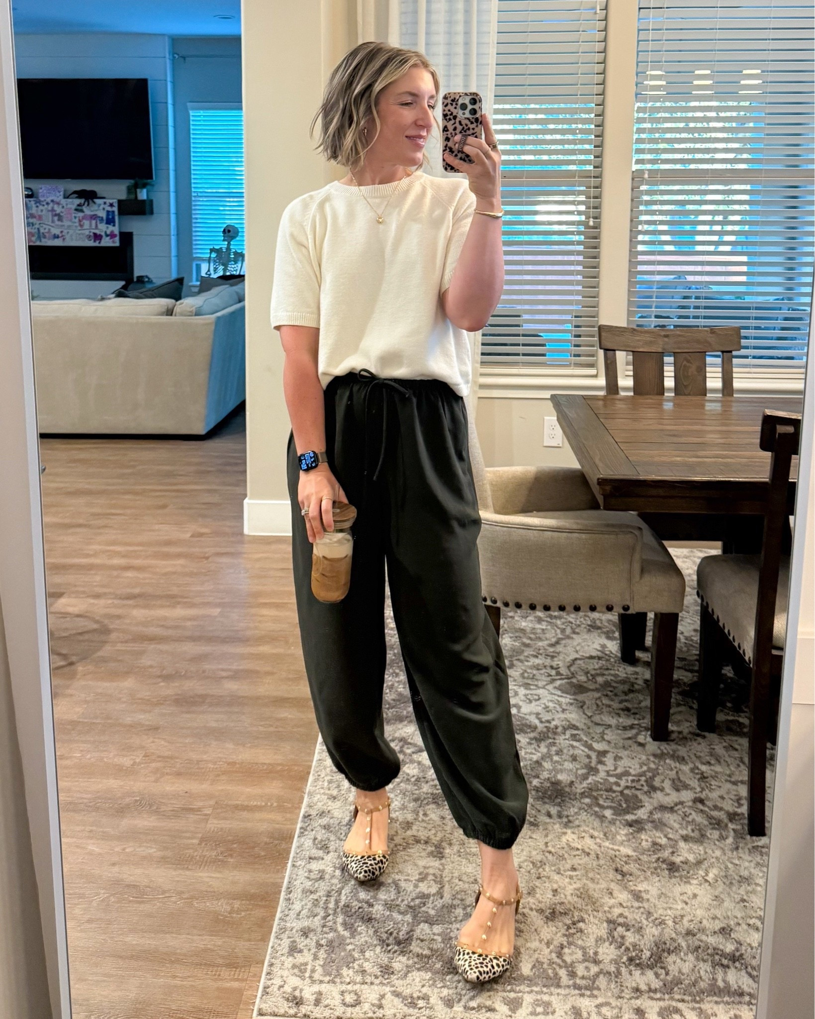 WRINKLE free pants 🎉✅🤗!!! You simply can’t beat this fabric!