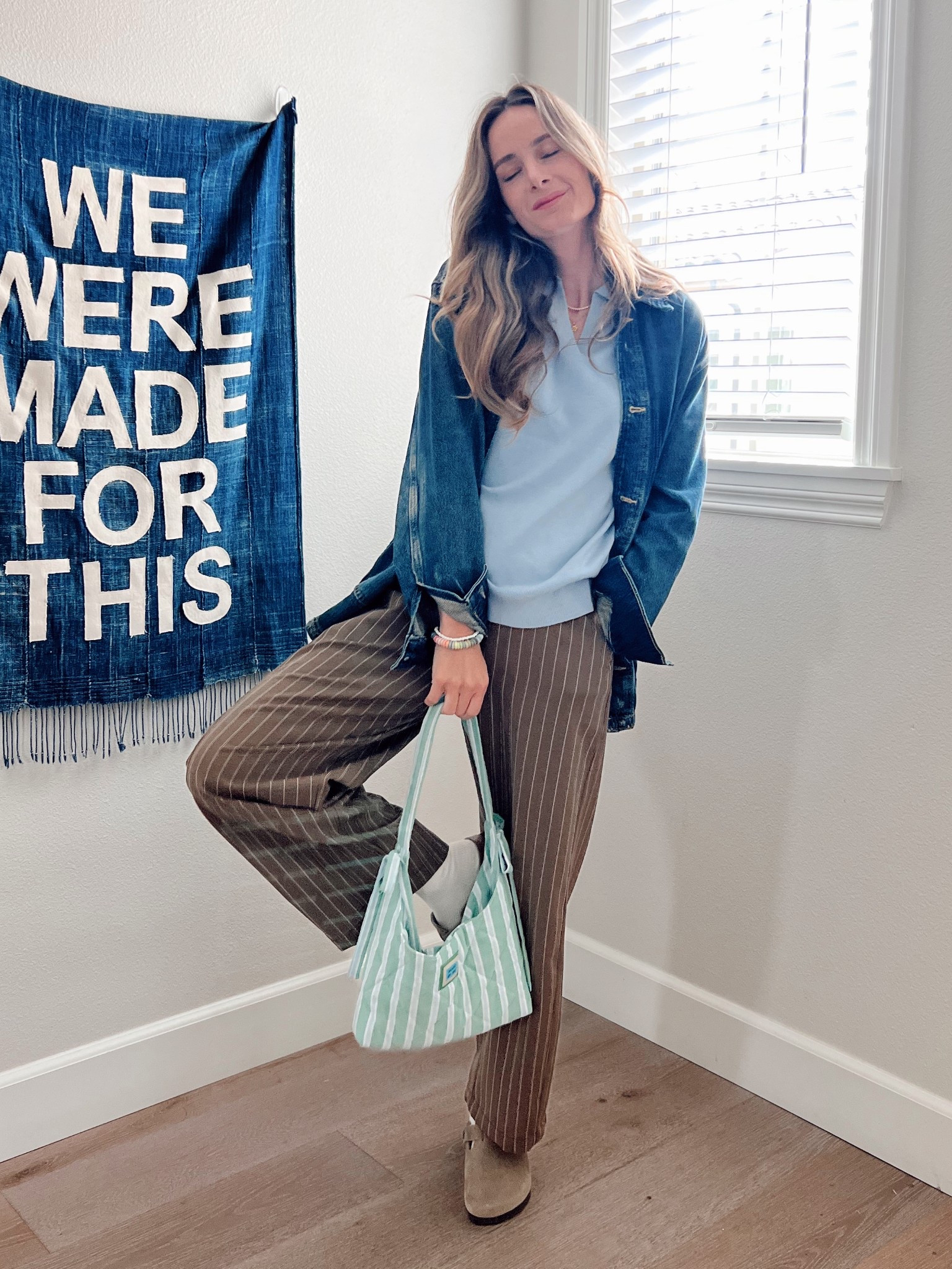 Perfect collared short sleeve sweater for spring! Blue and brown color combo. 