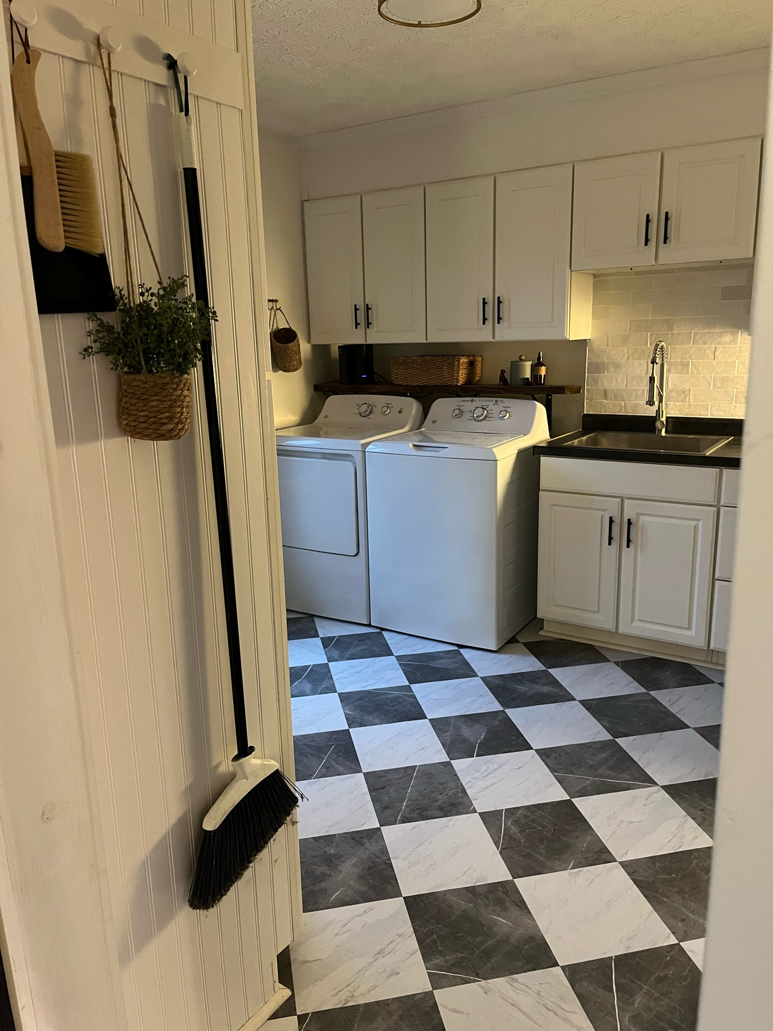 The laundry room is one of my favorites in the house ❤️

#LTKHome