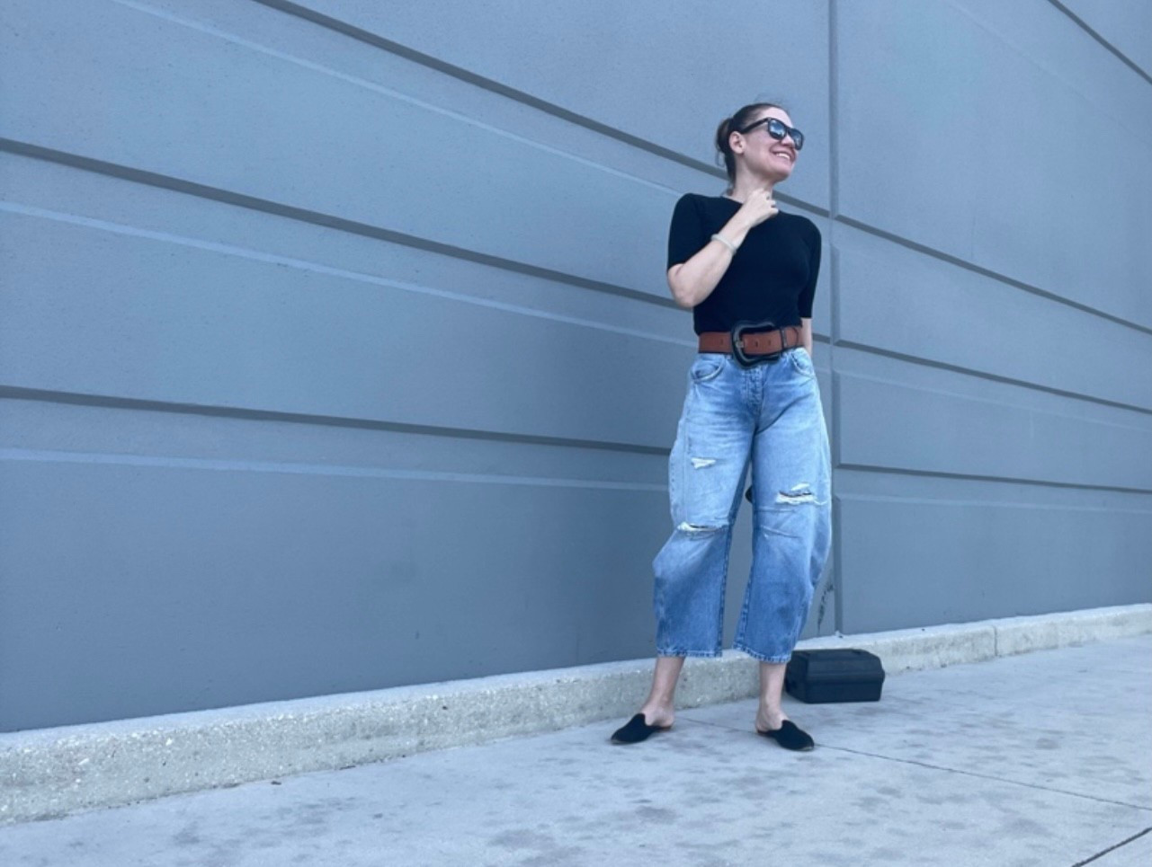 Simple but go to formula? Barrels and a tee. A bit basic a lot chic (and I love this play with shapes!) #investmentpiece 

#LTKStyleTip #LTKFindsUnder100 #LTKSeasonal