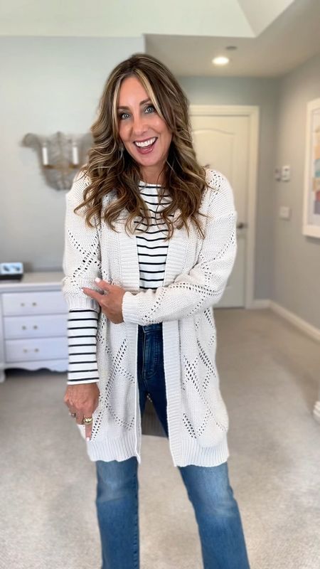 Looking for an easy style hack that makes a big impact? You might think it’s too simple, but trust me, it’s a game-changer. Here’s the secret: it’s all about sleeve play!

This small adjustment creates a cohesive look, tying the pattern of your shirt with your outer layer. Plus, it accentuates your waist, adding balance and proportion to your outfit, making it more visually interesting.

#LTKstyletip #LTKover40 #LTKVideo